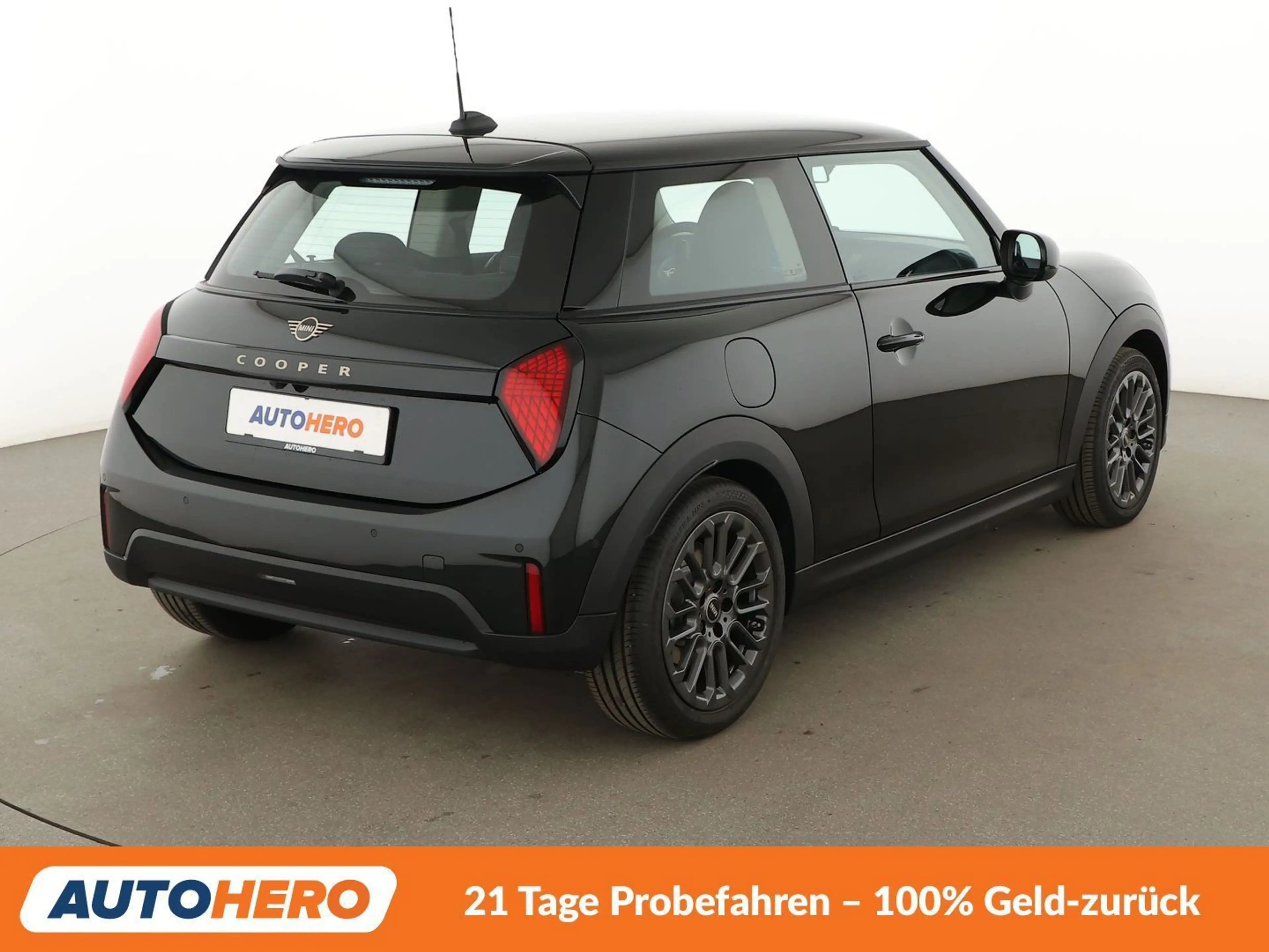 MINI Cooper Coupe Cooper C Essential Trim Aut.*NAVI*TEMPO*PDC* — photo 6
