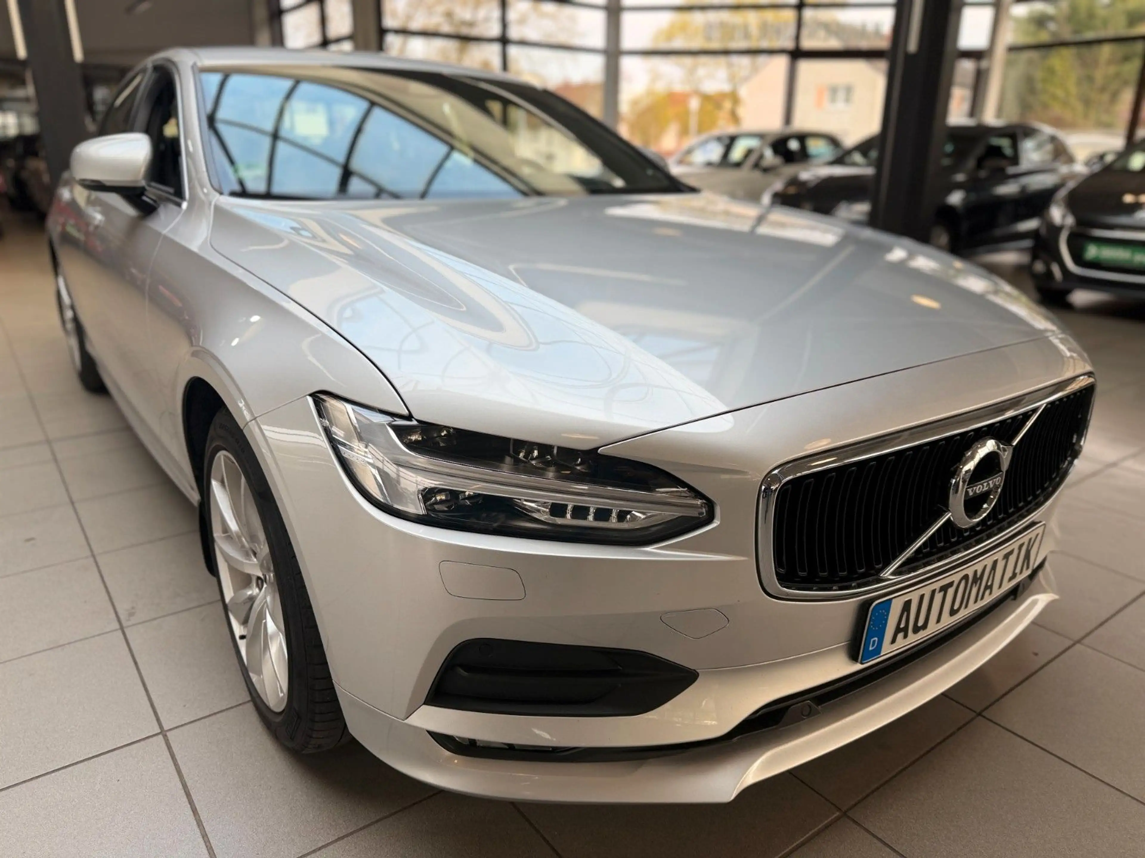 Volvo S90 Lim. Momentum Pro, Automatik, CarPlay, SHZ — photo 3