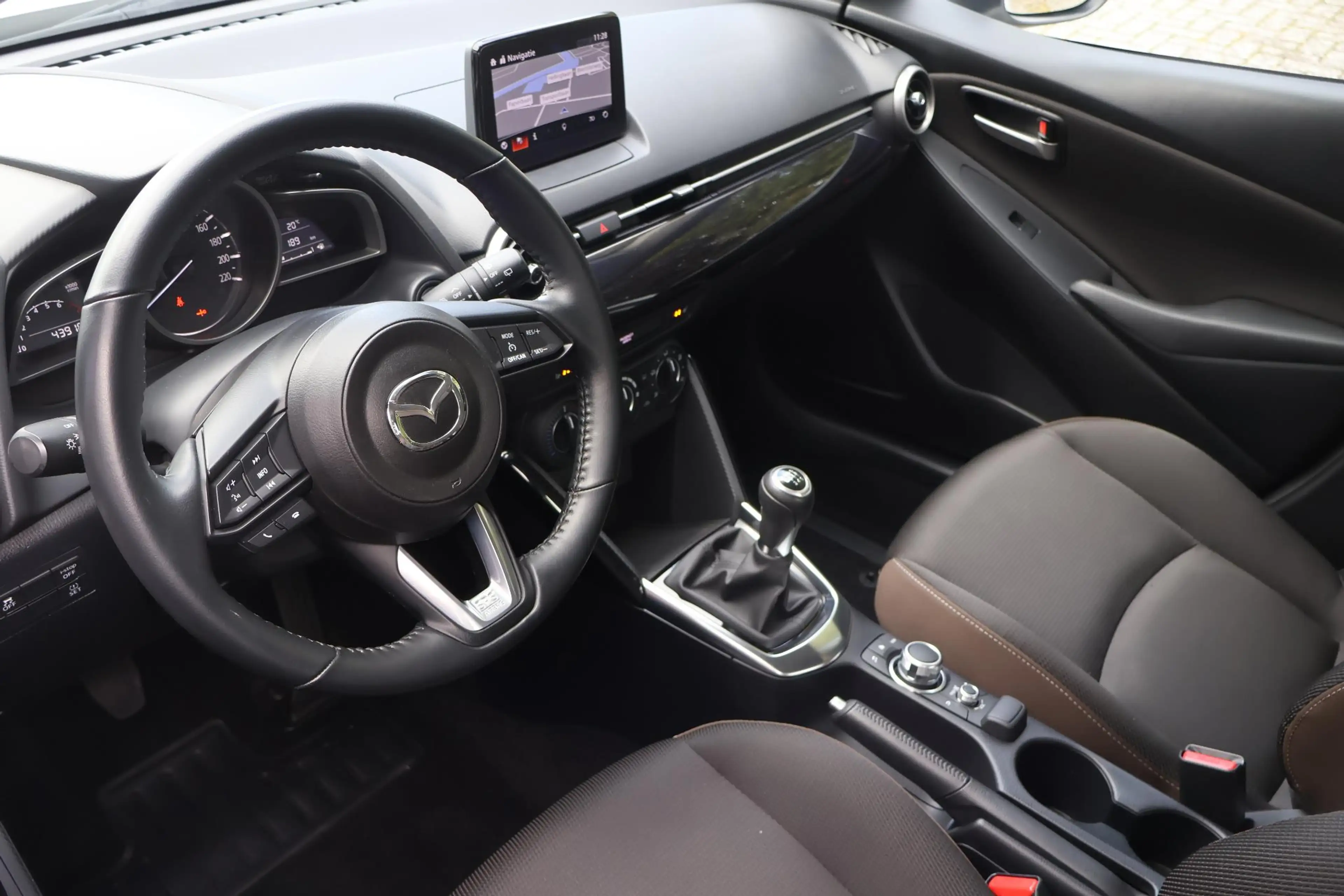 Mazda 2 1.5 Skyactiv-G Comfort — photo 8