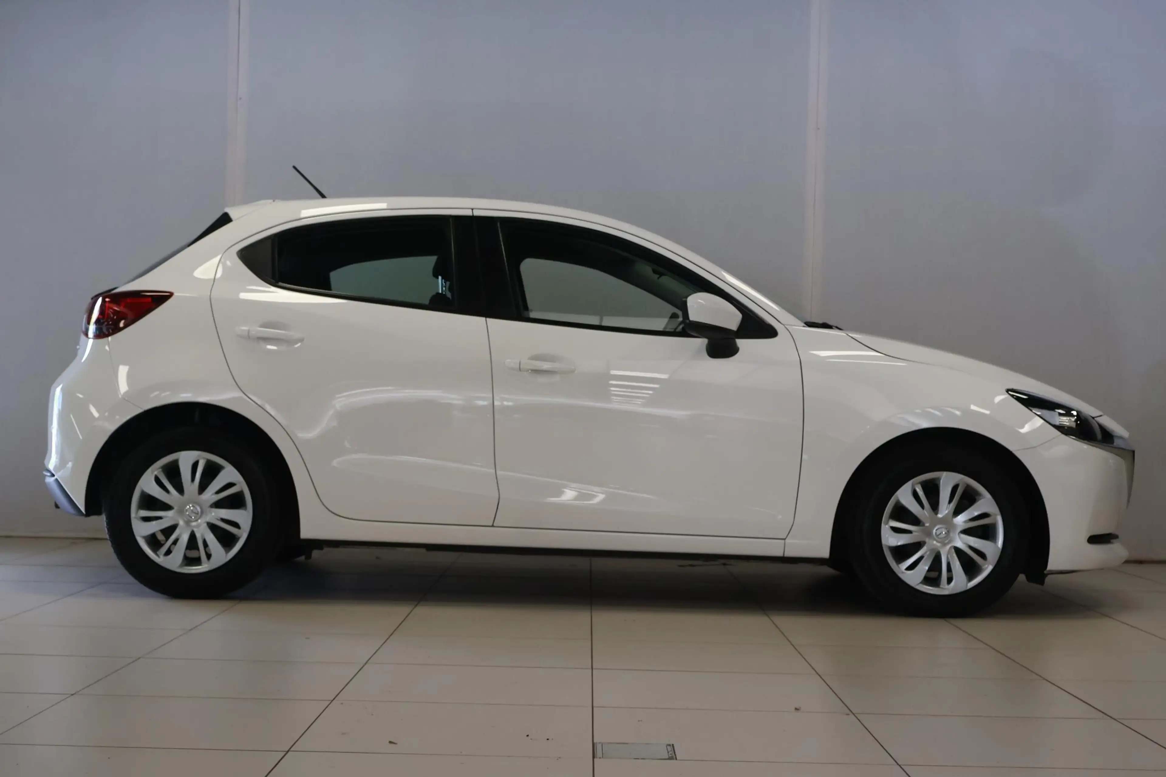 Mazda 2 1.5 Skyactiv-G Comfort — photo 5