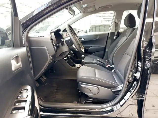 Kia Picanto view 8