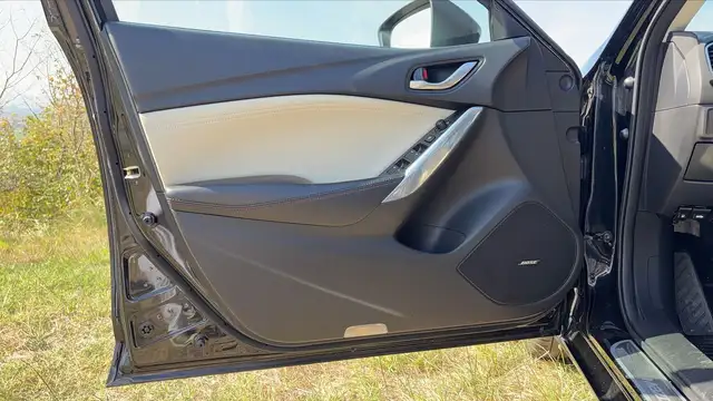 Mazda Mazda6 view 7