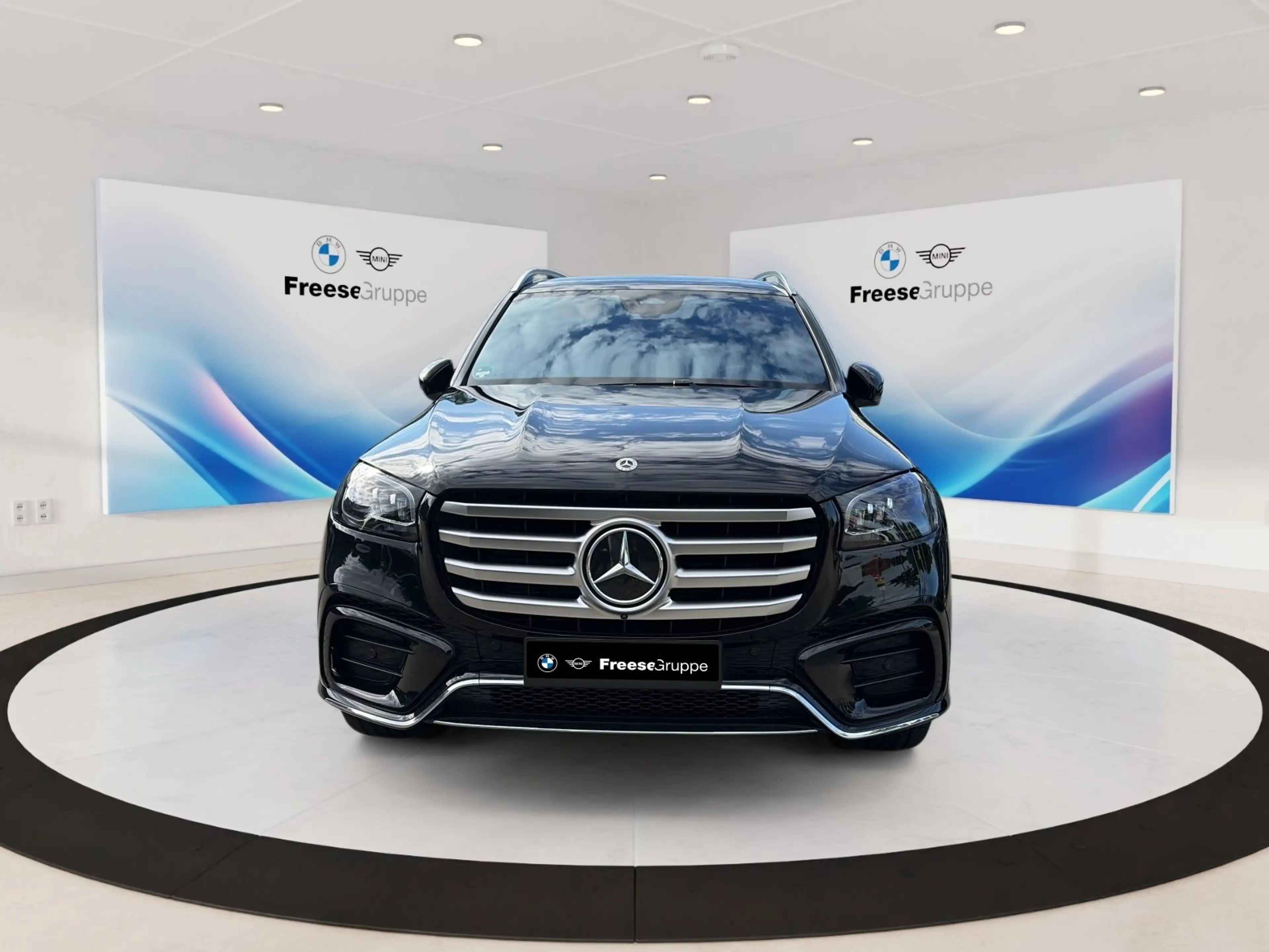 Mercedes-Benz GLS 450 — photo 2