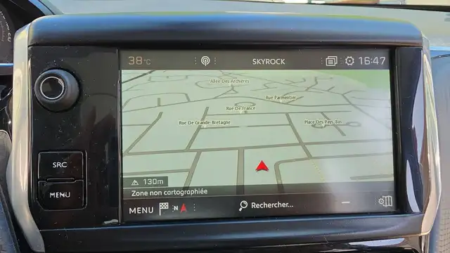 Peugeot 2008 view 13