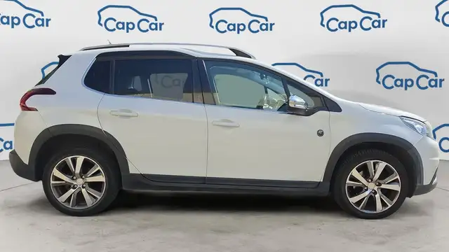 Peugeot 2008 view 4