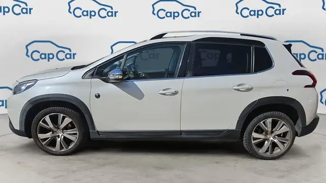 Peugeot 2008 view 2