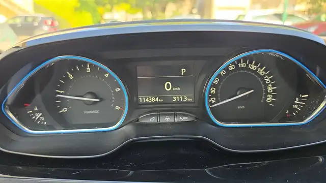 Peugeot 2008 view 12