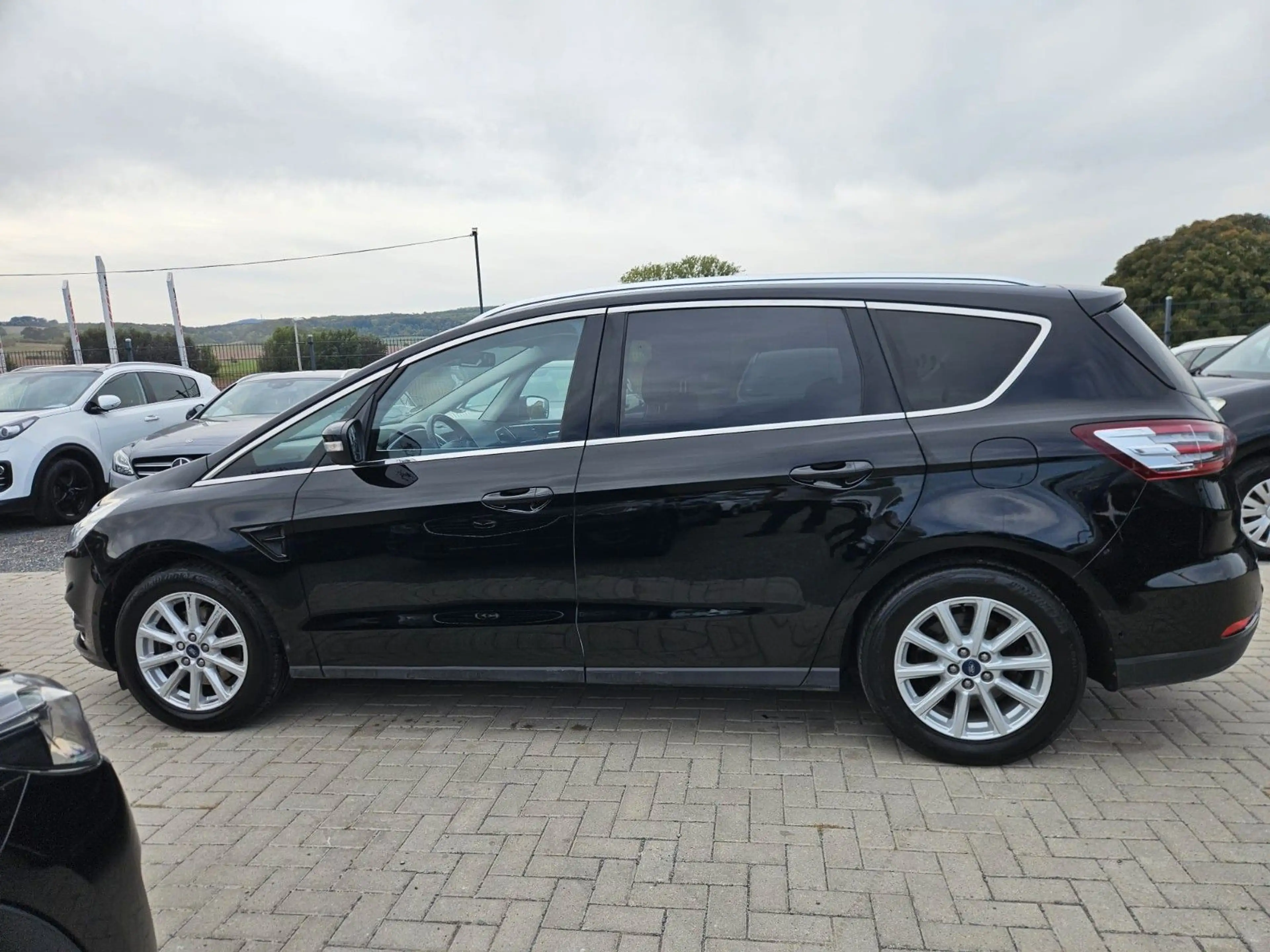 Ford S-Max S-MAX Titanium 7 Sitzer — photo 7
