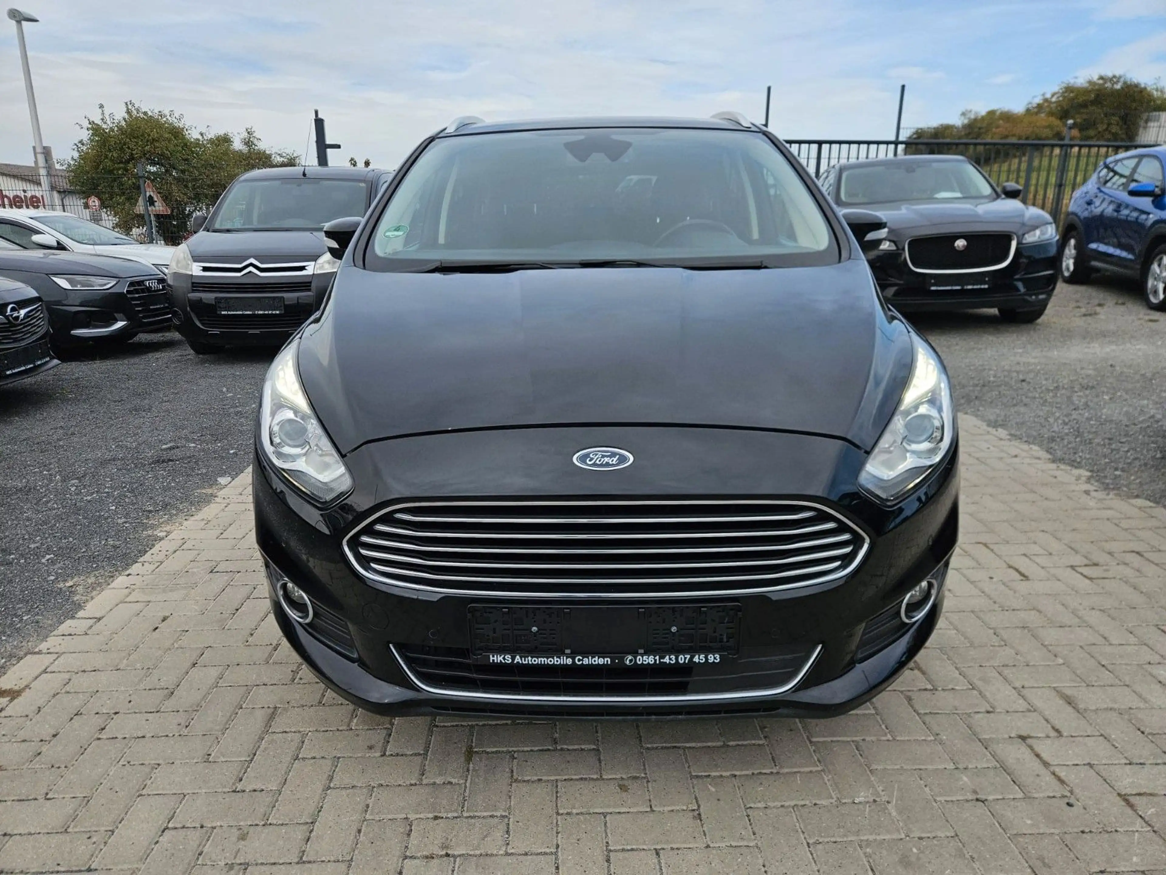 Ford S-Max S-MAX Titanium 7 Sitzer — photo 2