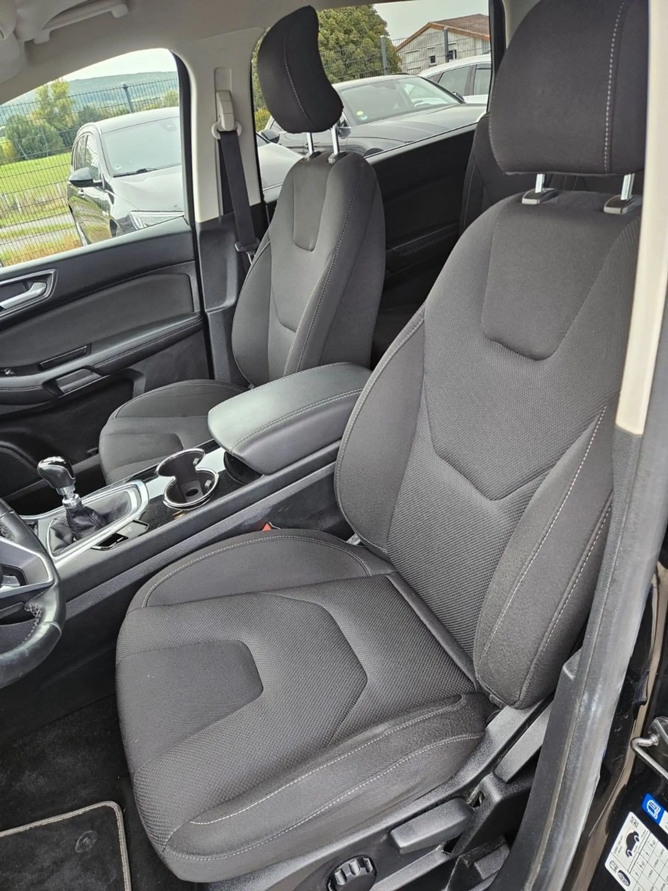 Ford S-Max S-MAX Titanium 7 Sitzer — photo 8