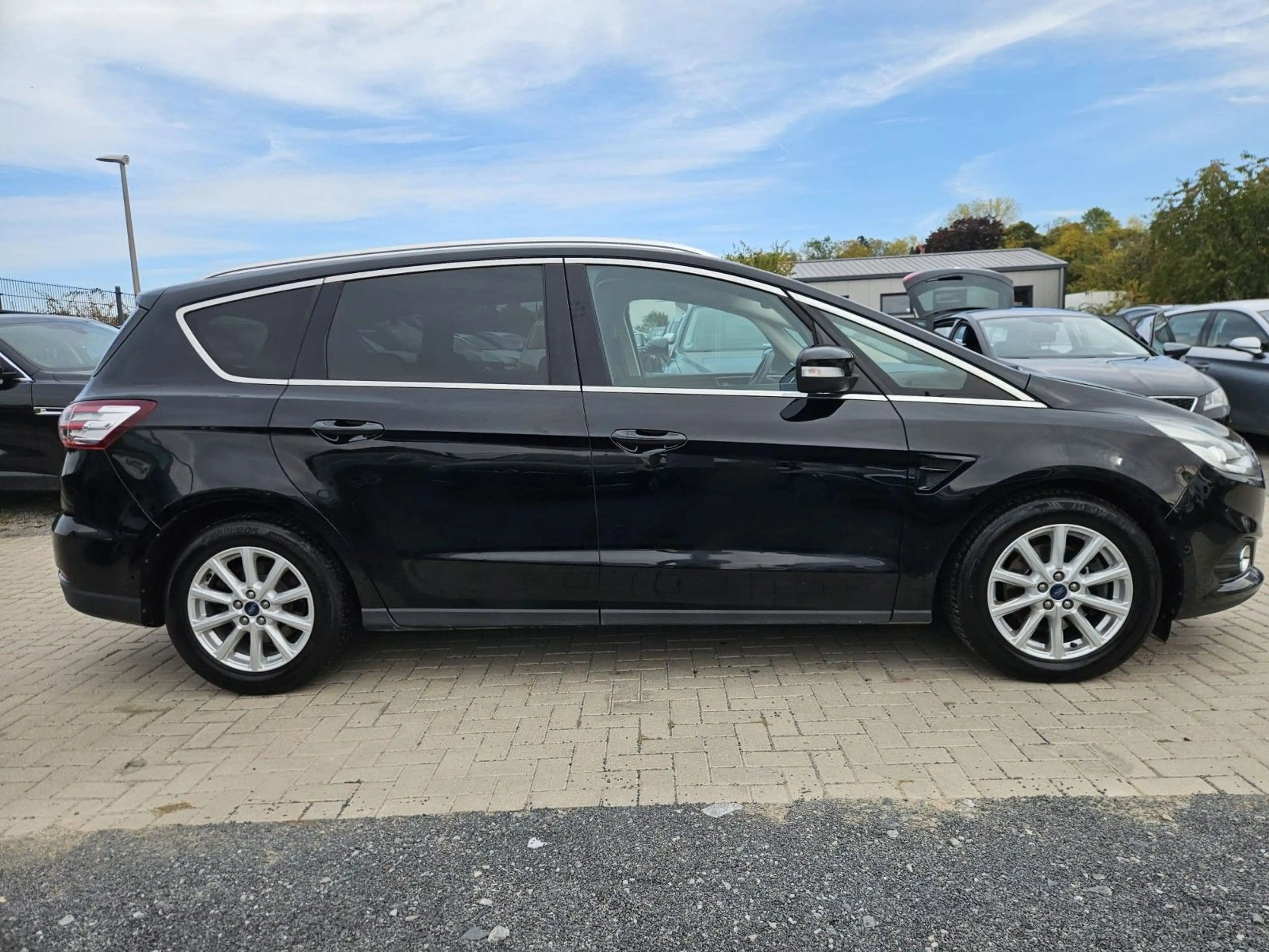Ford S-Max S-MAX Titanium 7 Sitzer — photo 4