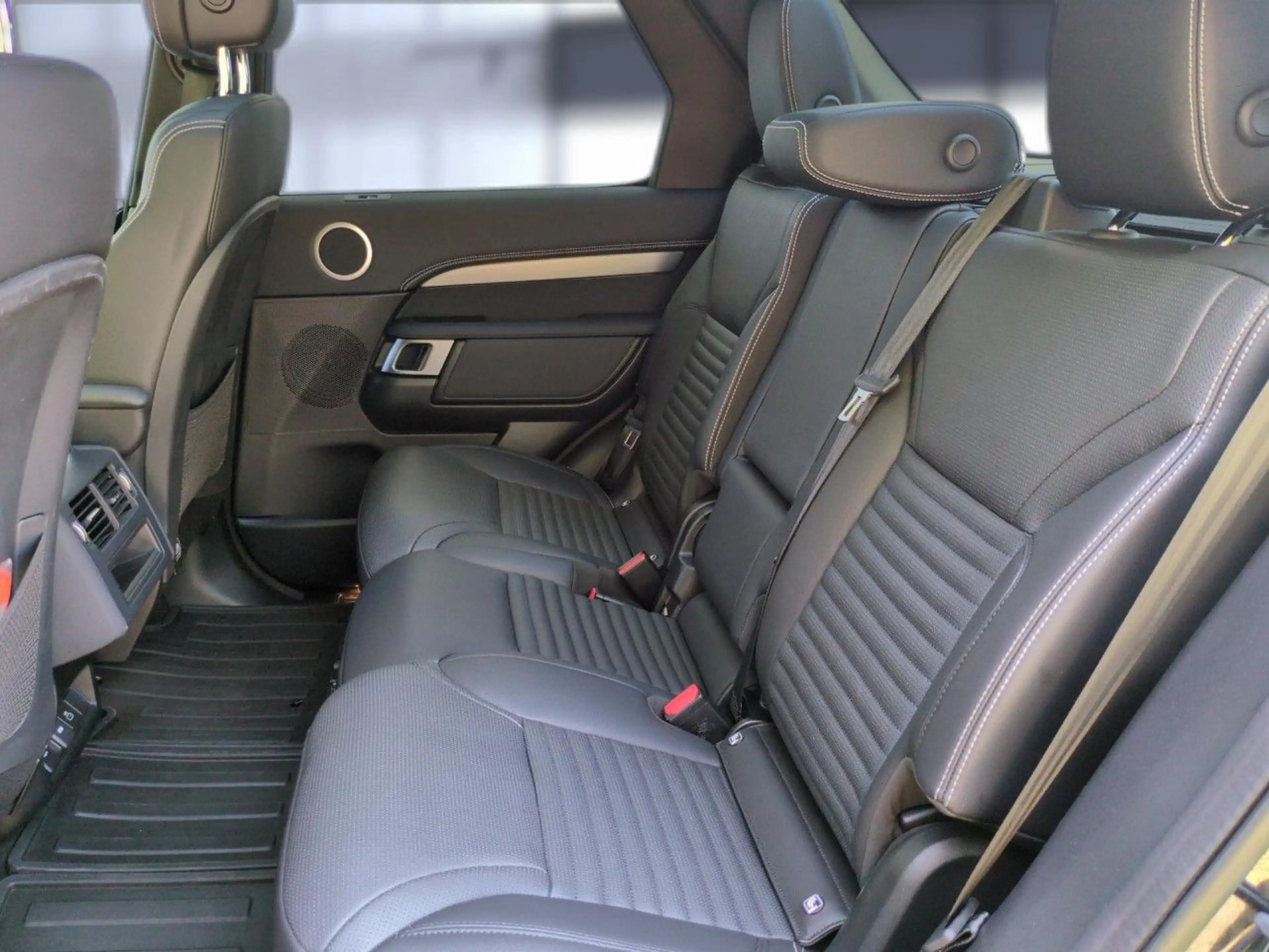 Land Rover Discovery R-Dynamic SE D250 AWD Bluetooth Navi LED — photo 8