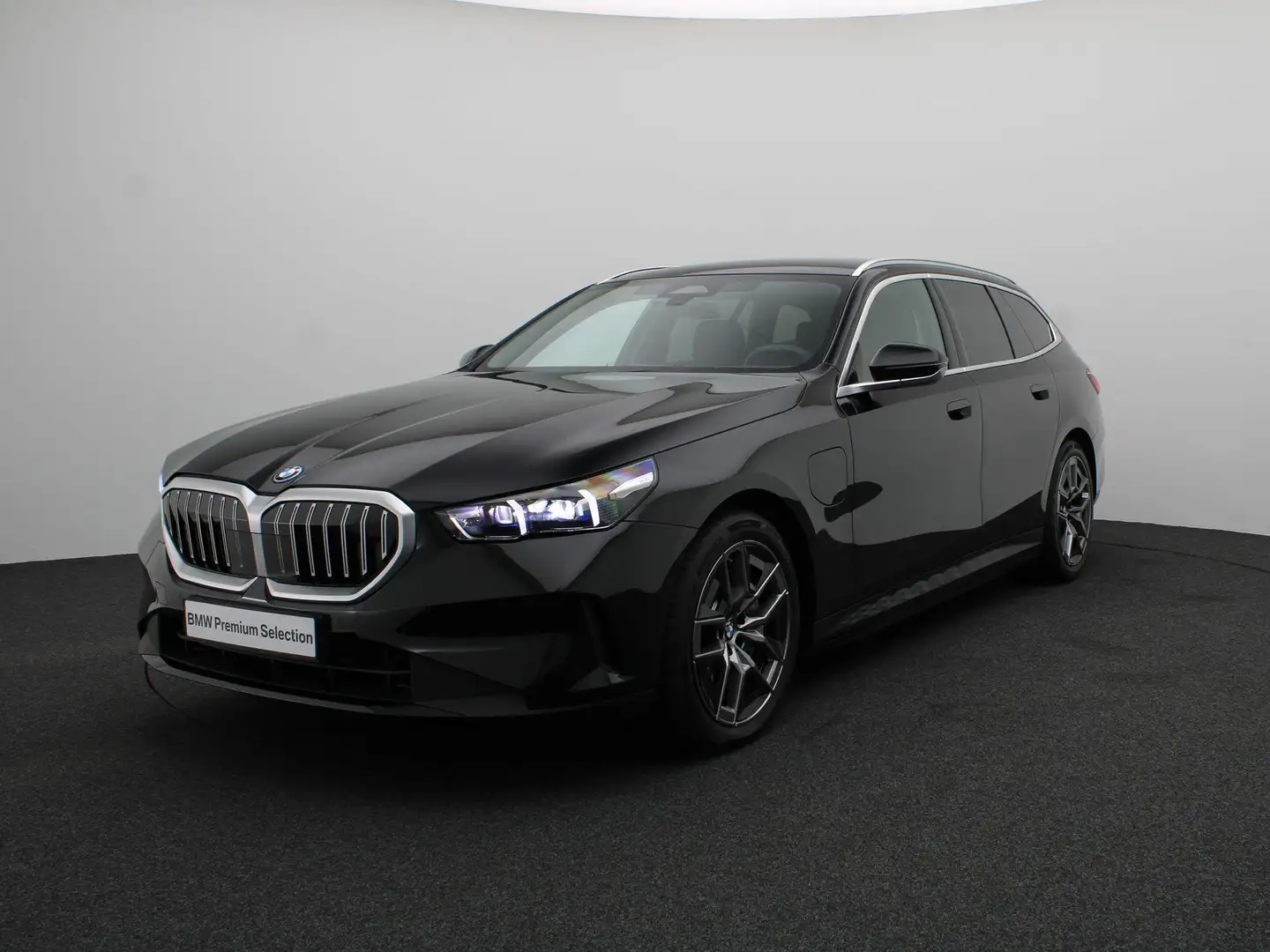 BMW 550 5 Serie Touring 550e xDrive Driving Assistant | Ac Noir - 1