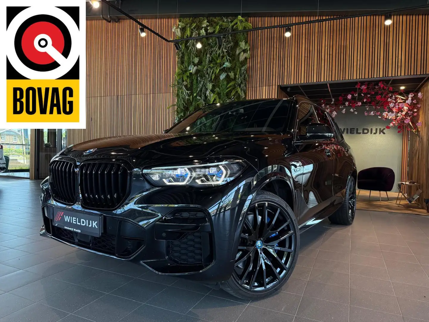 BMW X5 xDrive45e High Executive M Sport Czarny - 1