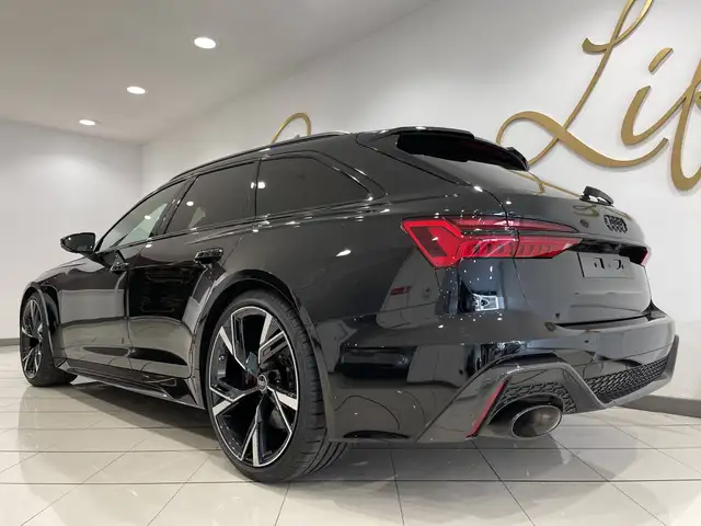 Audi RS6 view 6