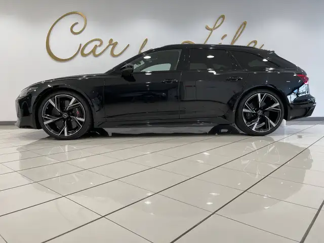 Audi RS6 view 4
