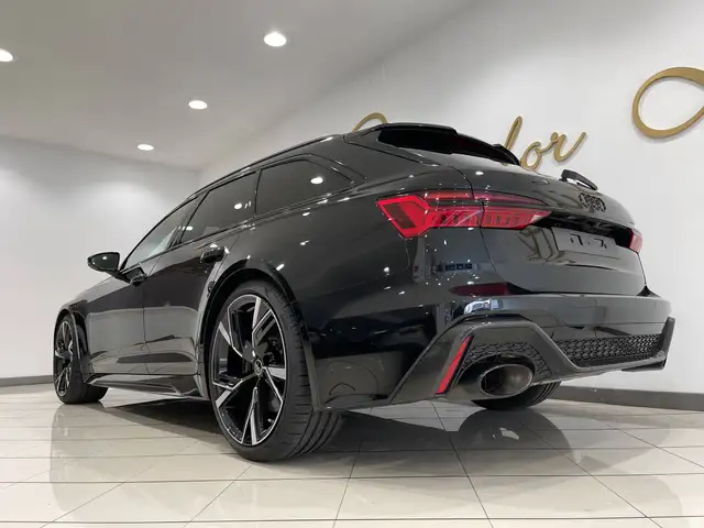 Audi RS6 view 10