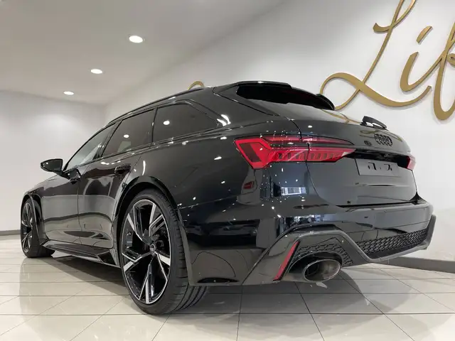 Audi RS6 view 7