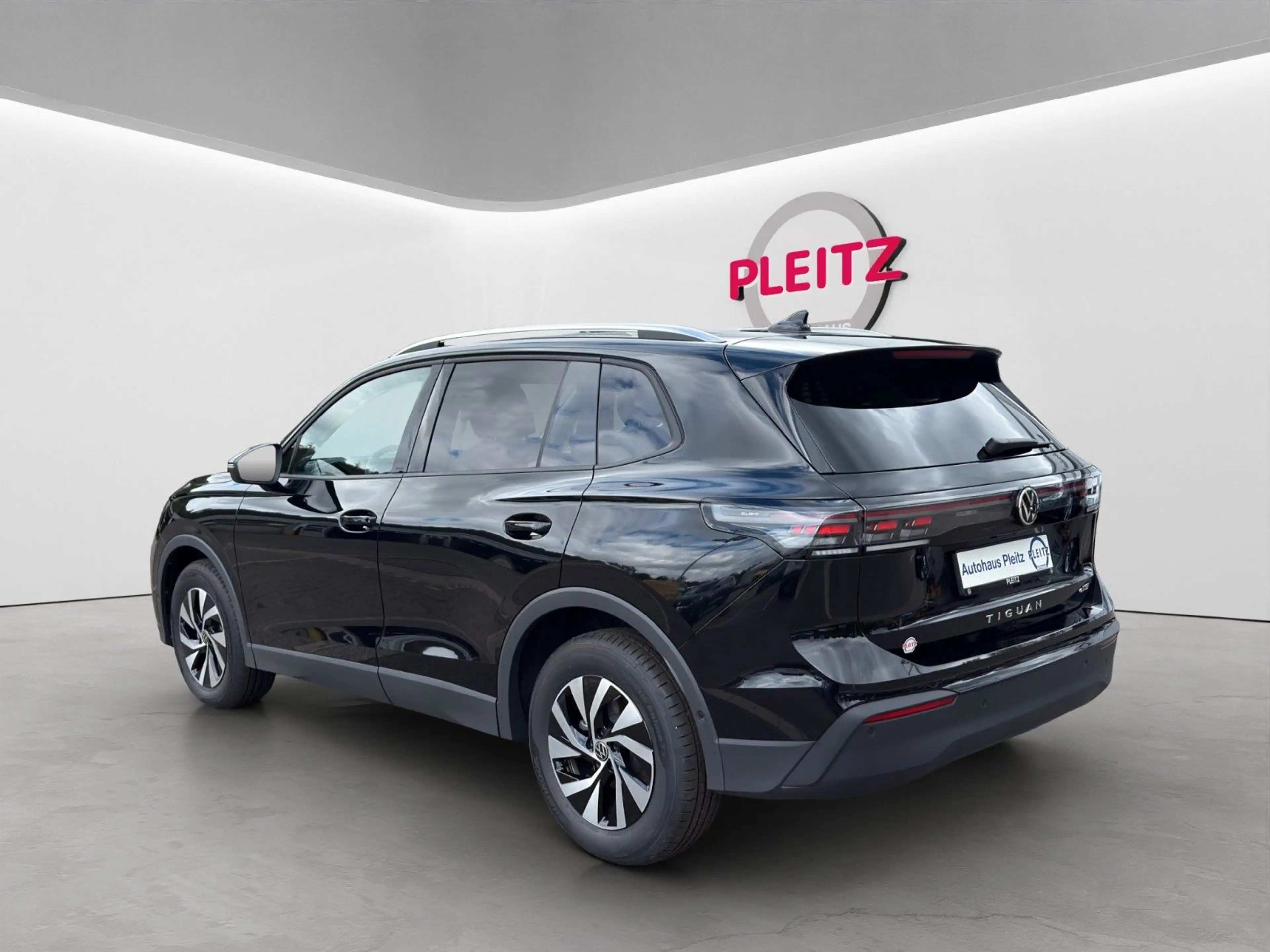Volkswagen Tiguan Prime 1.5 eTSI DSG | AHK ACC Kamera — photo 4