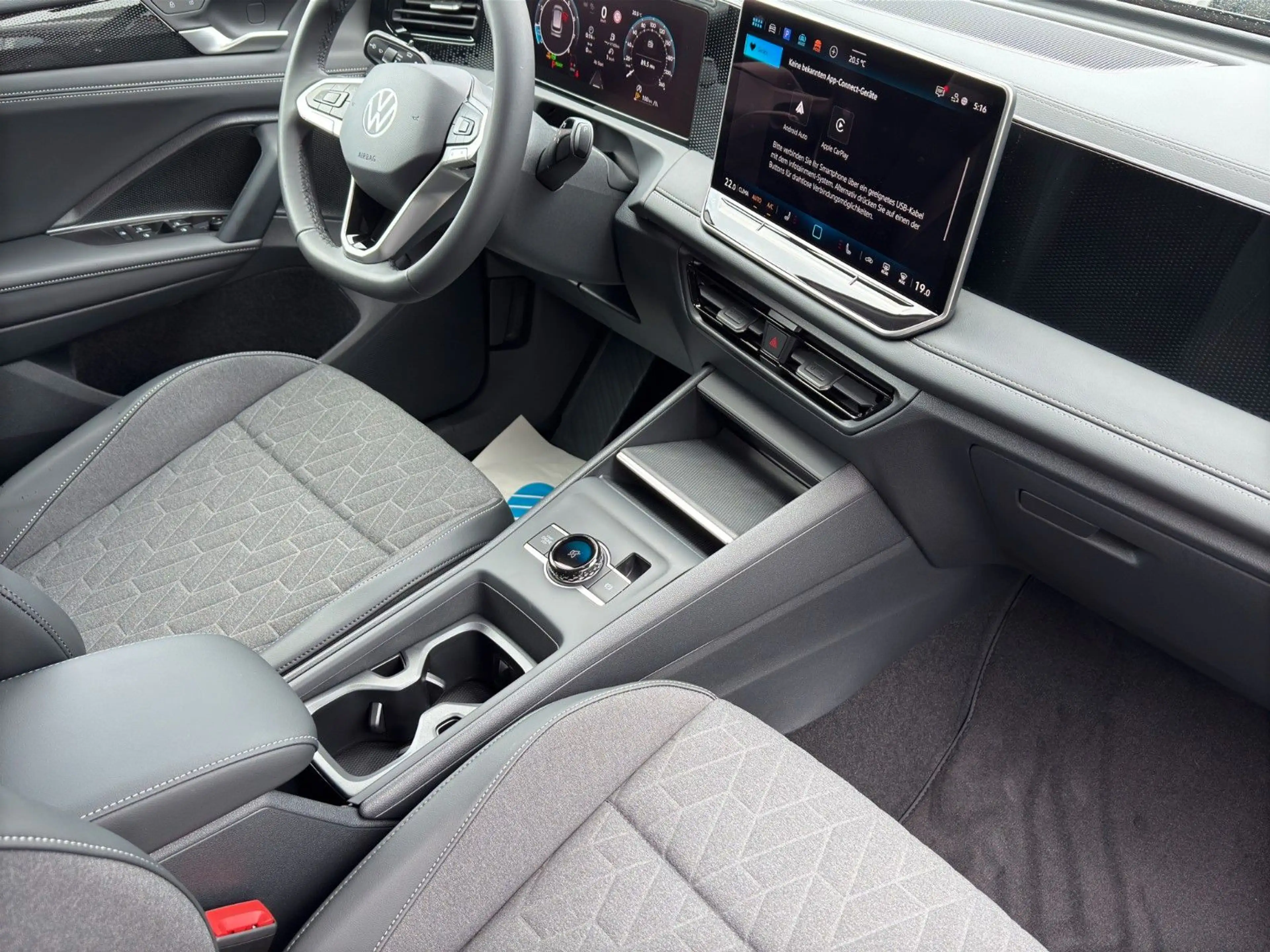 Volkswagen Tiguan Prime 1.5 eTSI DSG | AHK ACC Kamera — photo 11