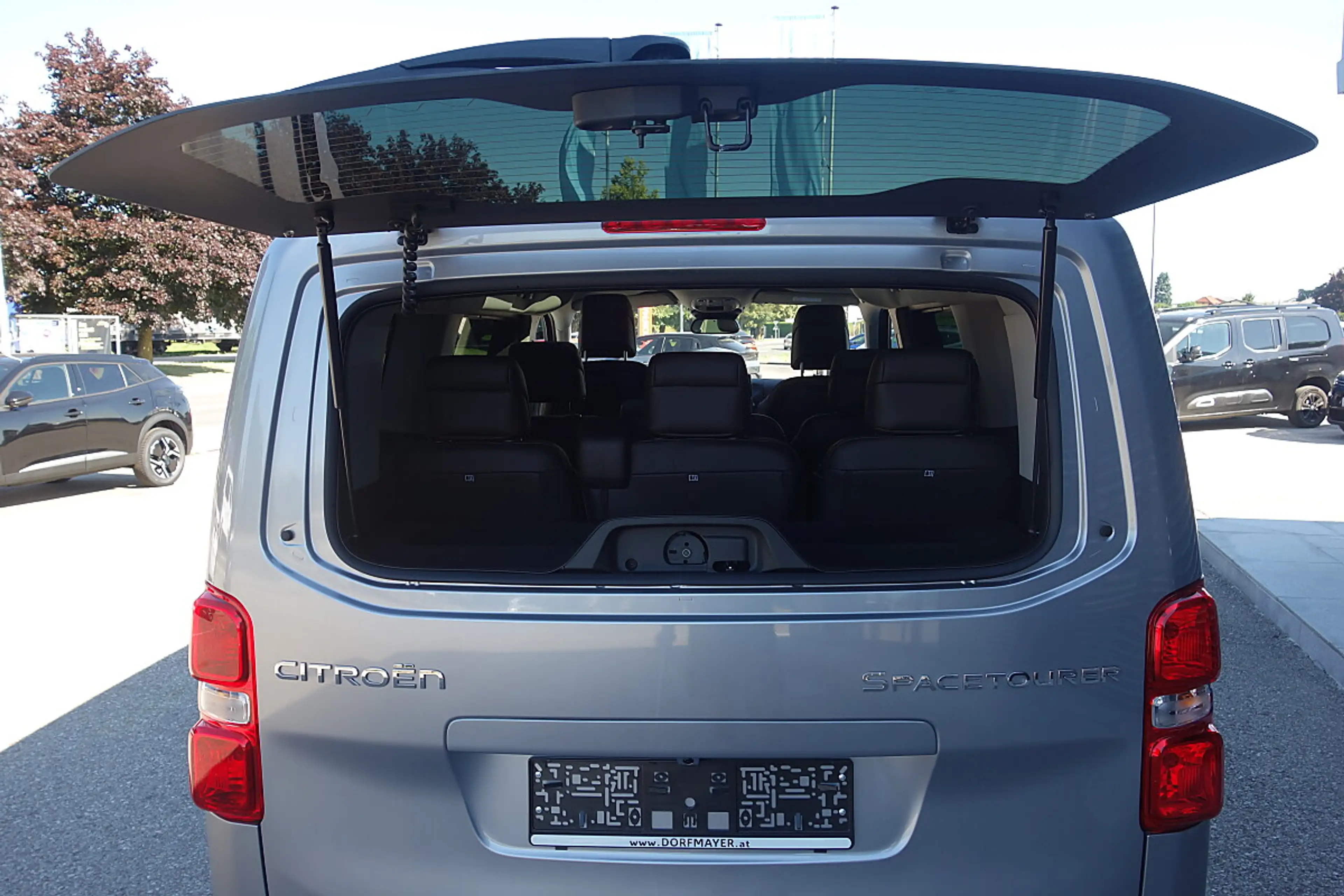 Citroen Spacetourer Diesel 180 S&S EAT8 M Business Lounge — photo 10