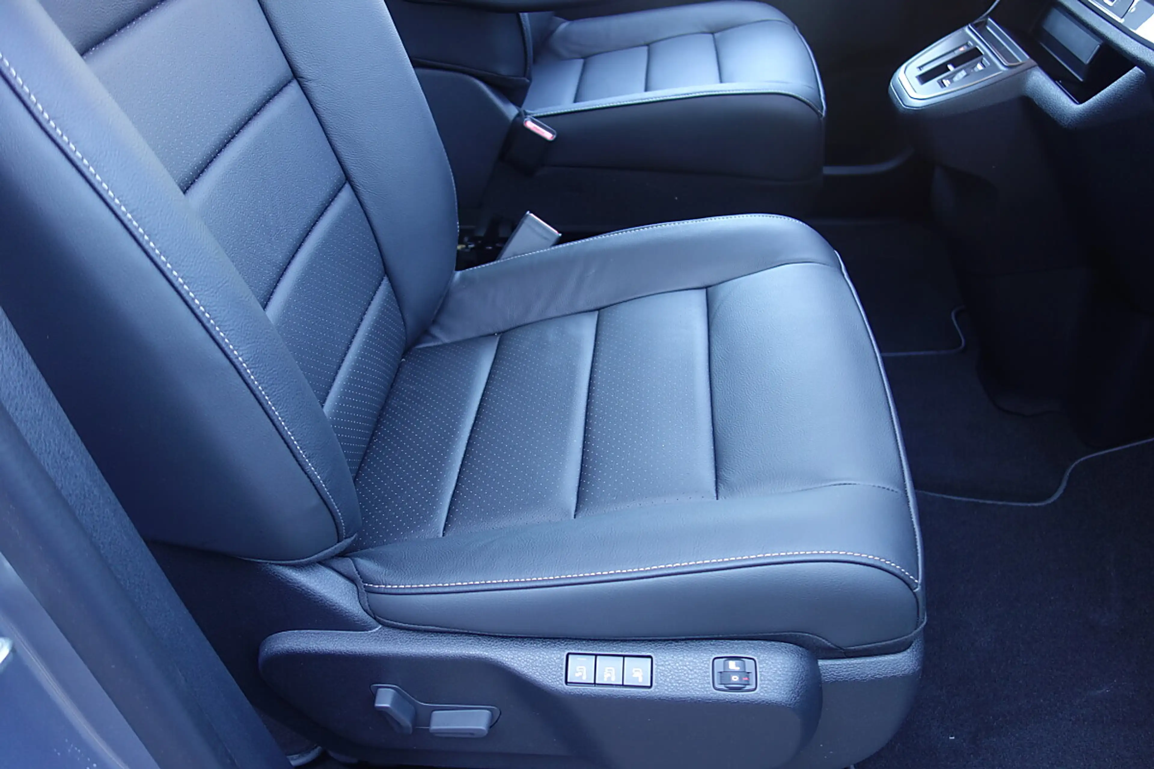 Citroen Spacetourer Diesel 180 S&S EAT8 M Business Lounge — photo 7