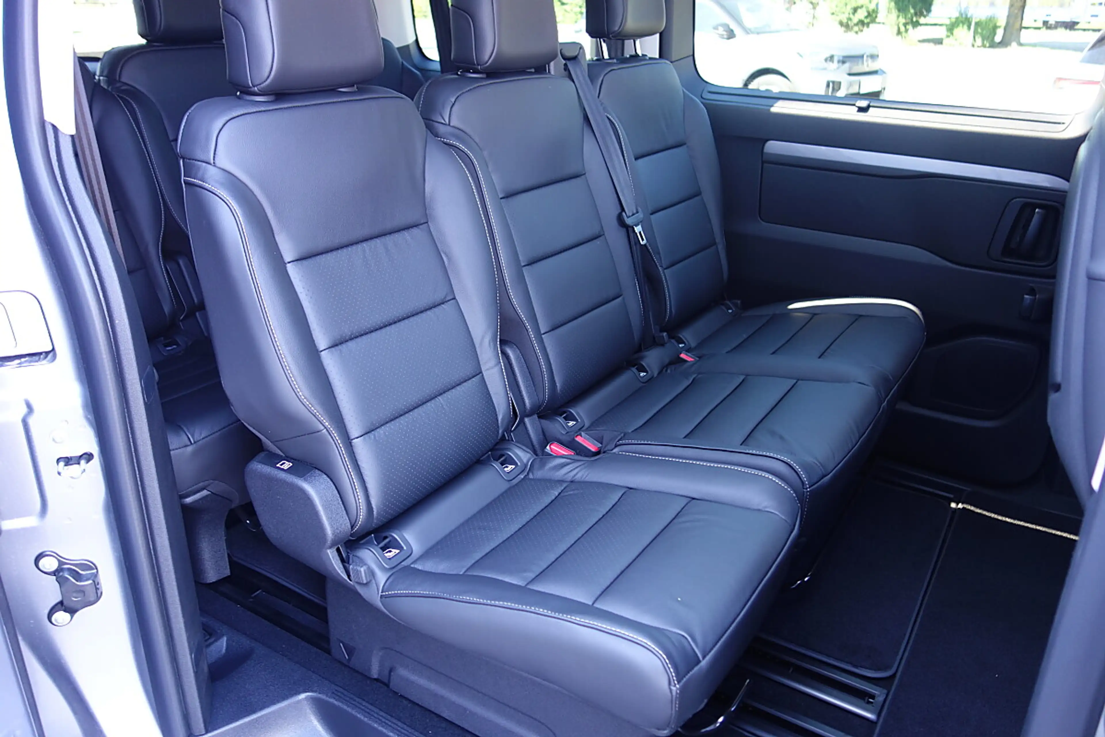 Citroen Spacetourer Diesel 180 S&S EAT8 M Business Lounge — photo 5