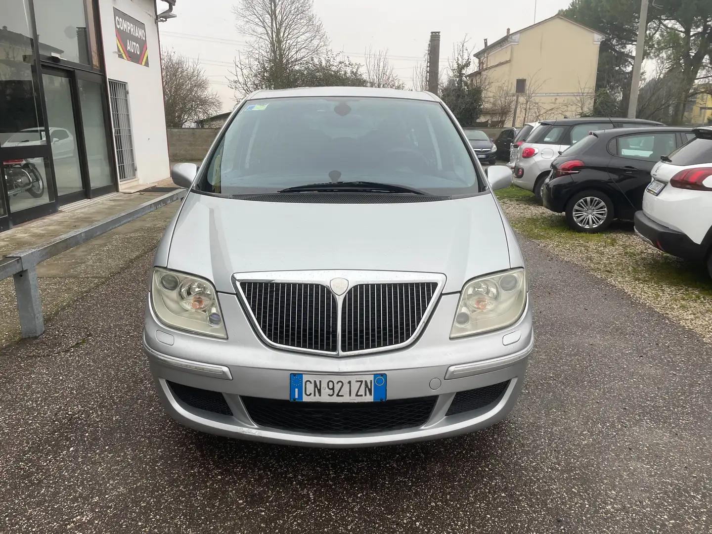 Lancia Phedra Phedra 2.2 jtd Executive 6m 7 POSTI Silber - 2