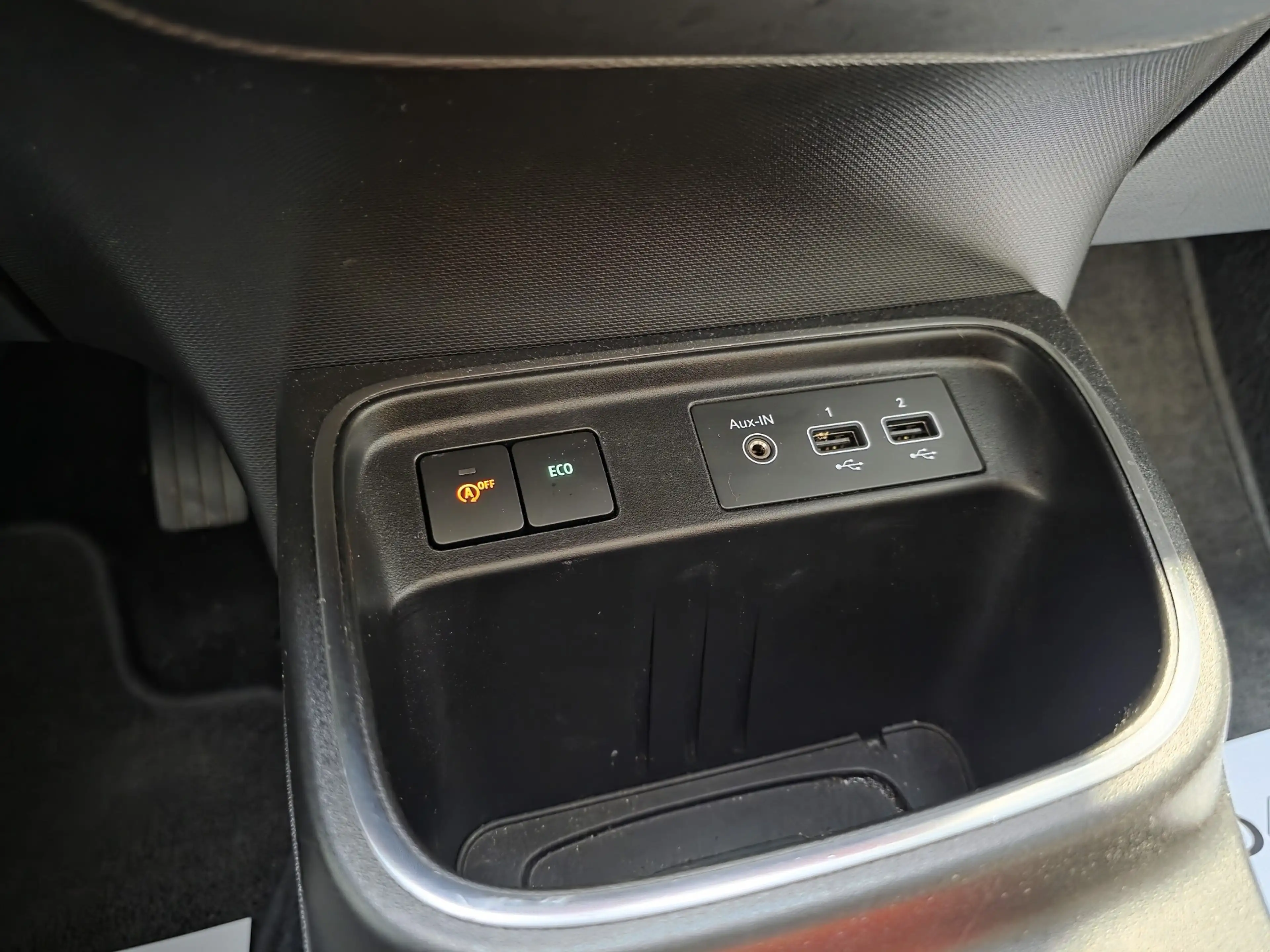 Renault Twingo 0.9 TCe Intens // ECRAN / GARANTIE 1 AN // — photo 11