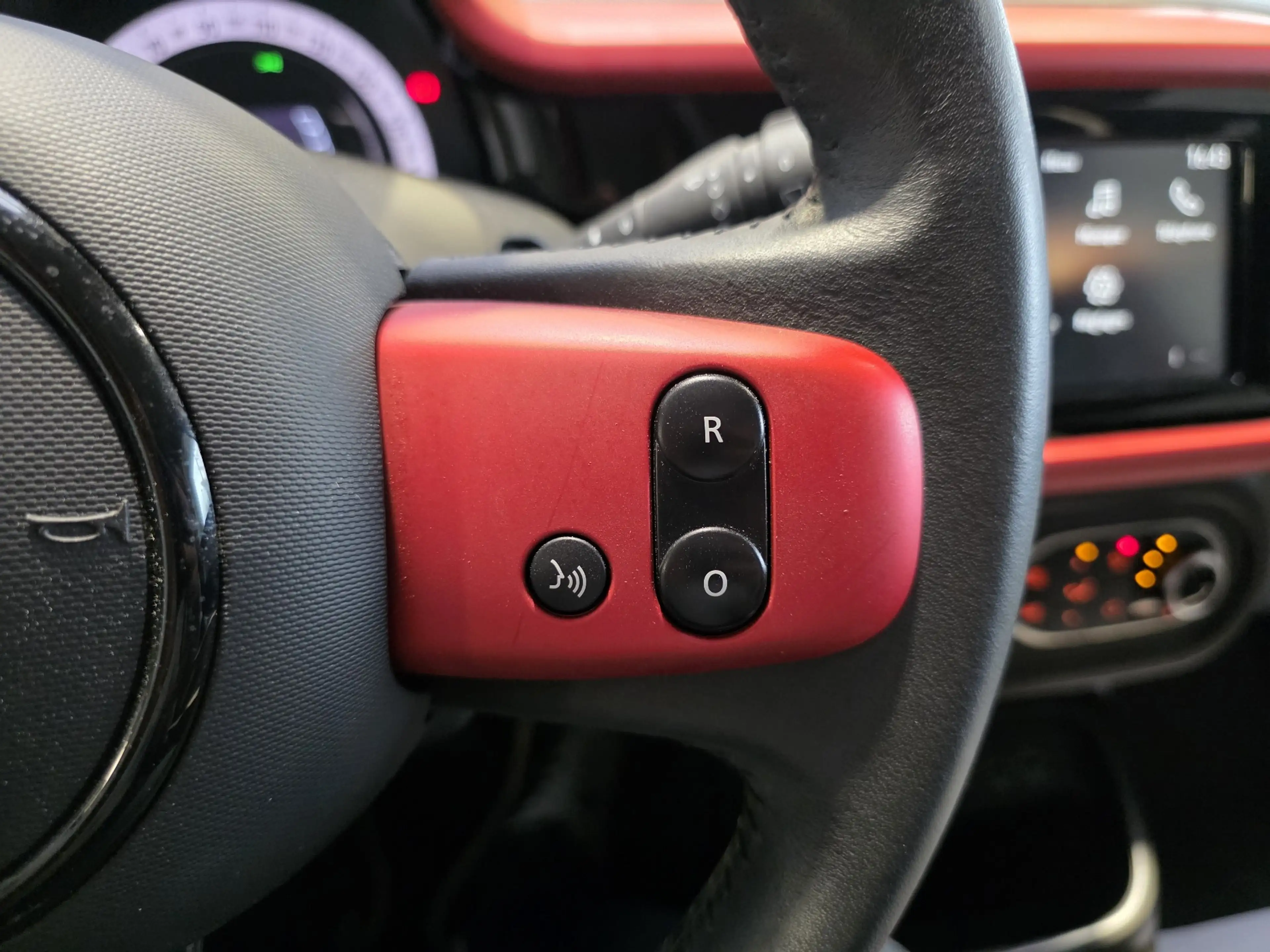 Renault Twingo 0.9 TCe Intens // ECRAN / GARANTIE 1 AN // — photo 15