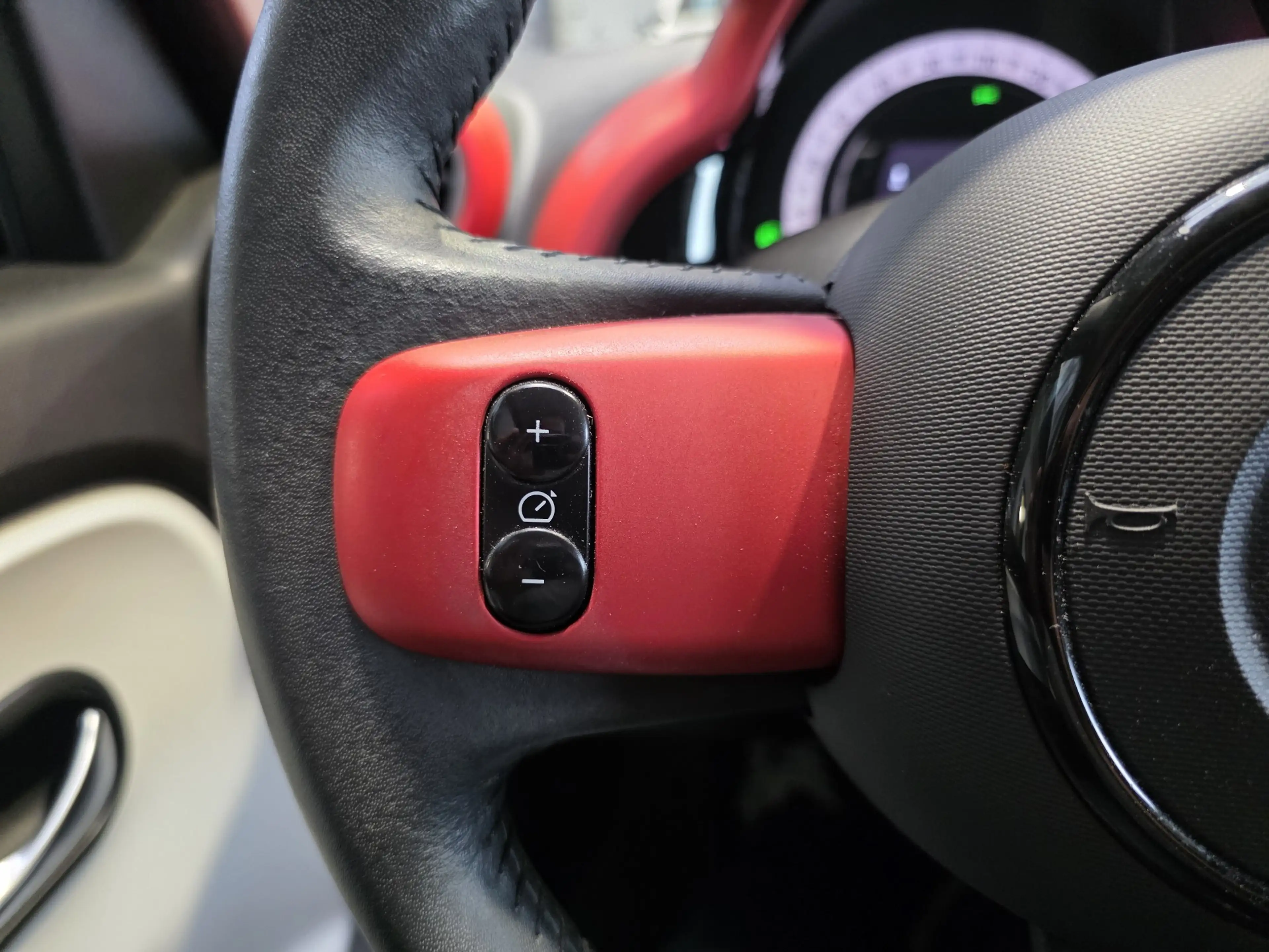 Renault Twingo 0.9 TCe Intens // ECRAN / GARANTIE 1 AN // — photo 14