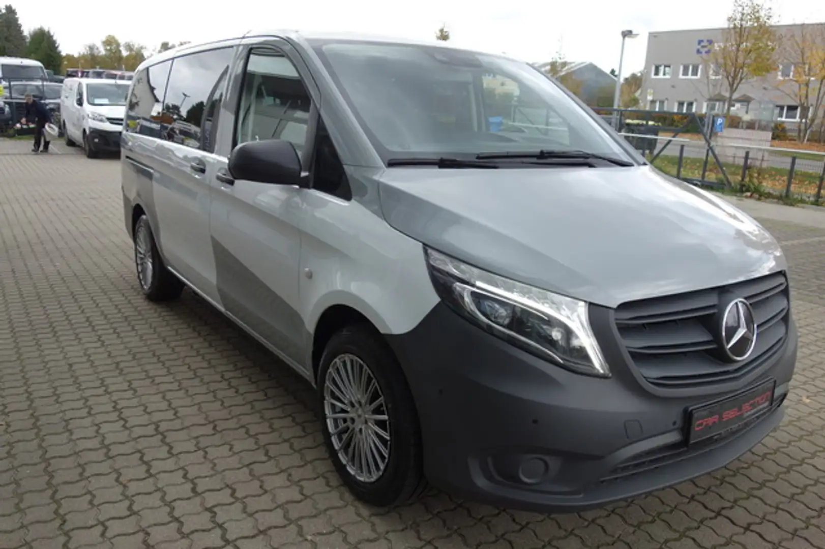 Mercedes-Benz Vito 116 CDI PROTOURER LANG 8SITZ/STDHZG/LED/AHK Blanc - 2