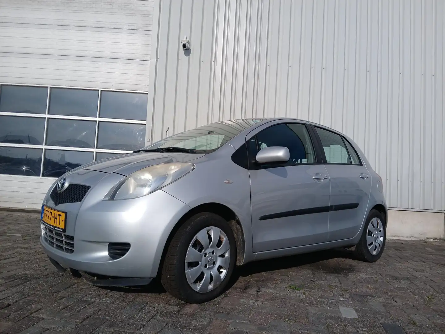 Toyota Yaris 1.3 VVTi Terra - Airco - Display - Schade Gris - 2
