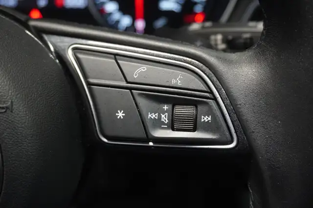 Audi A4 Avant view 13