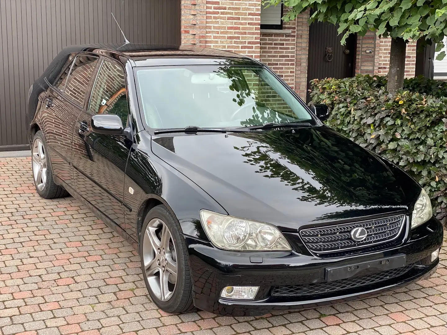 Lexus IS 300 IS 300 SportCross Black - 1