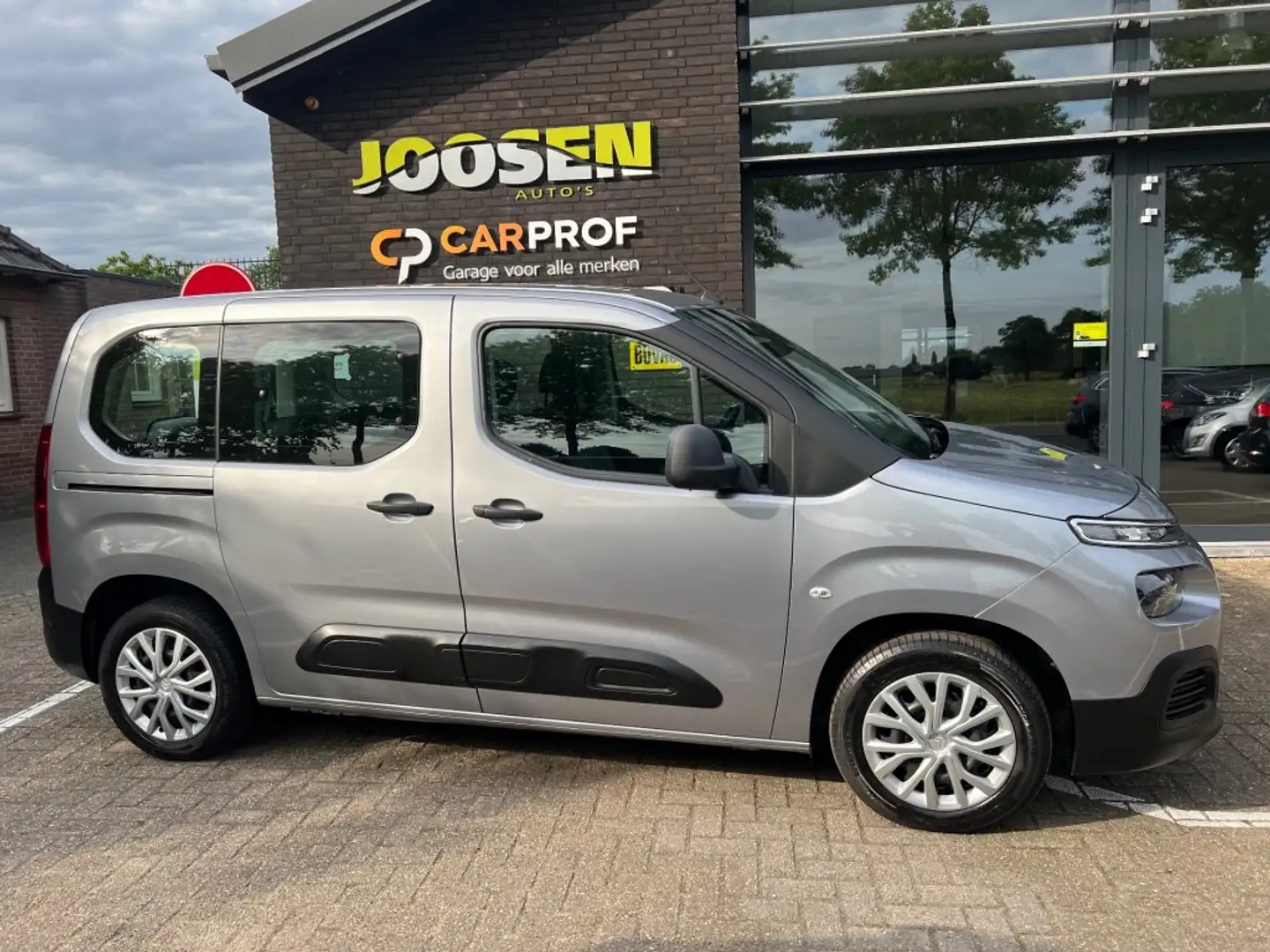 Citroen Berlingo 1.2 turbo Gris - 2