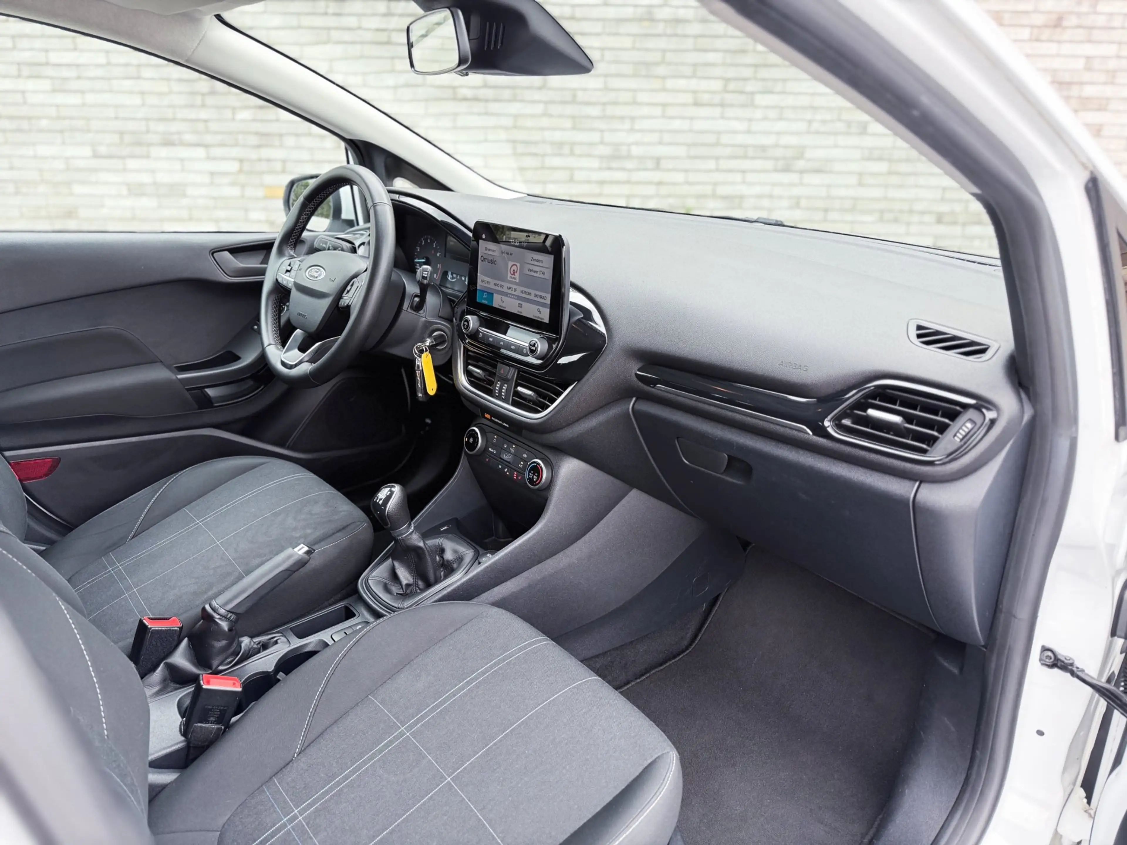 Ford Fiesta 1.1 * NIEUWE APK * PARKEERSENSOREN * CAR PLAY * — photo 14