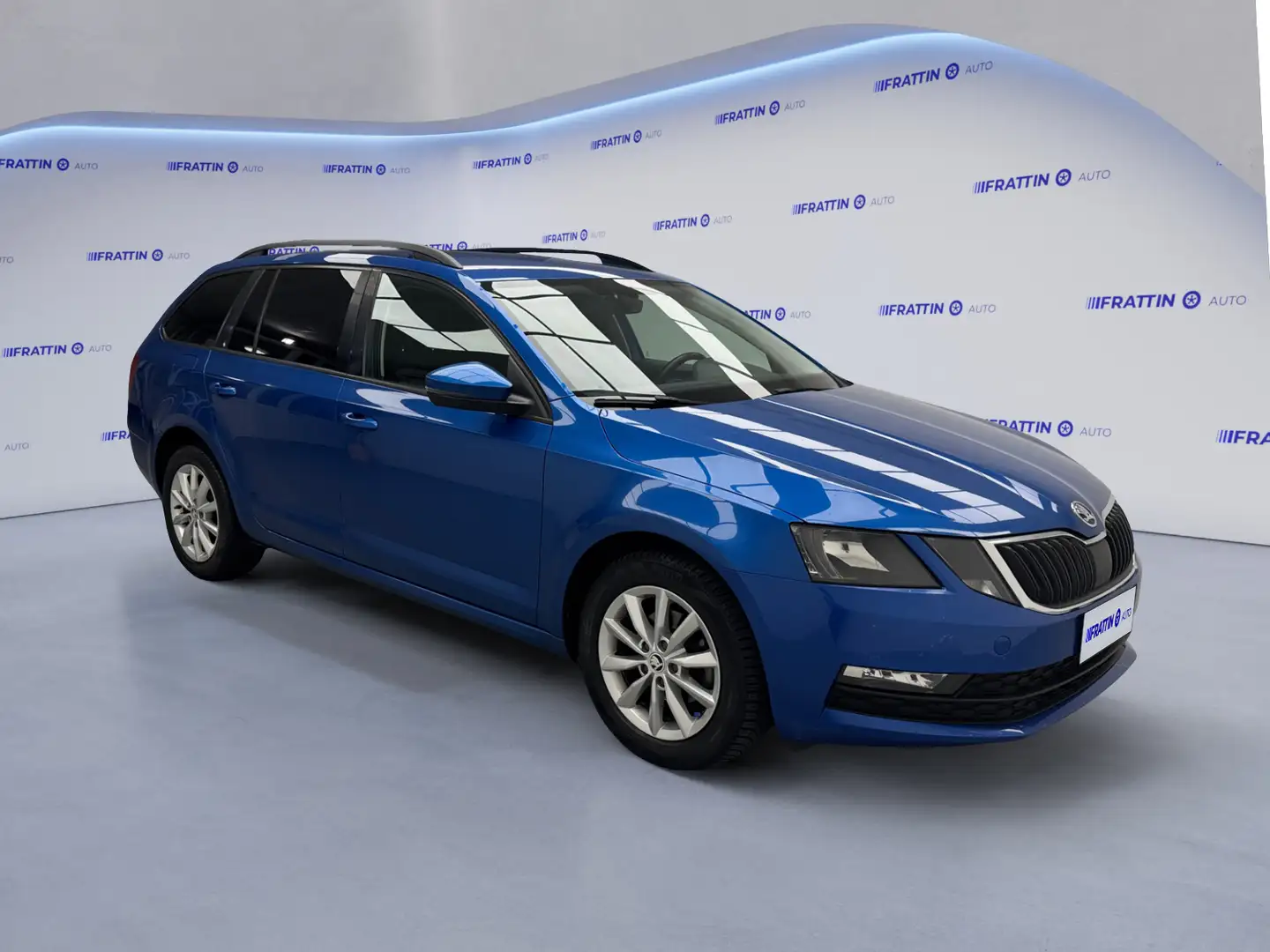 Skoda Octavia 1.6 TDI CR 115 CV DSG Wagon Executive Bleu - 2
