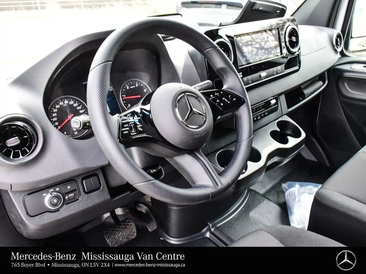 Mercedes-Benz Sprinter снимка Mercedes-Benz Sprinter
