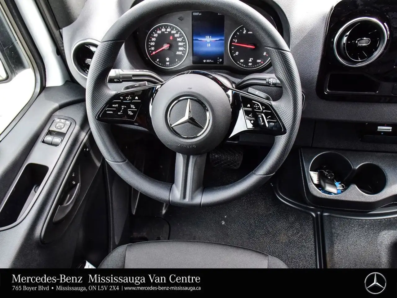 Mercedes-Benz Sprinter снимка Mercedes-Benz Sprinter