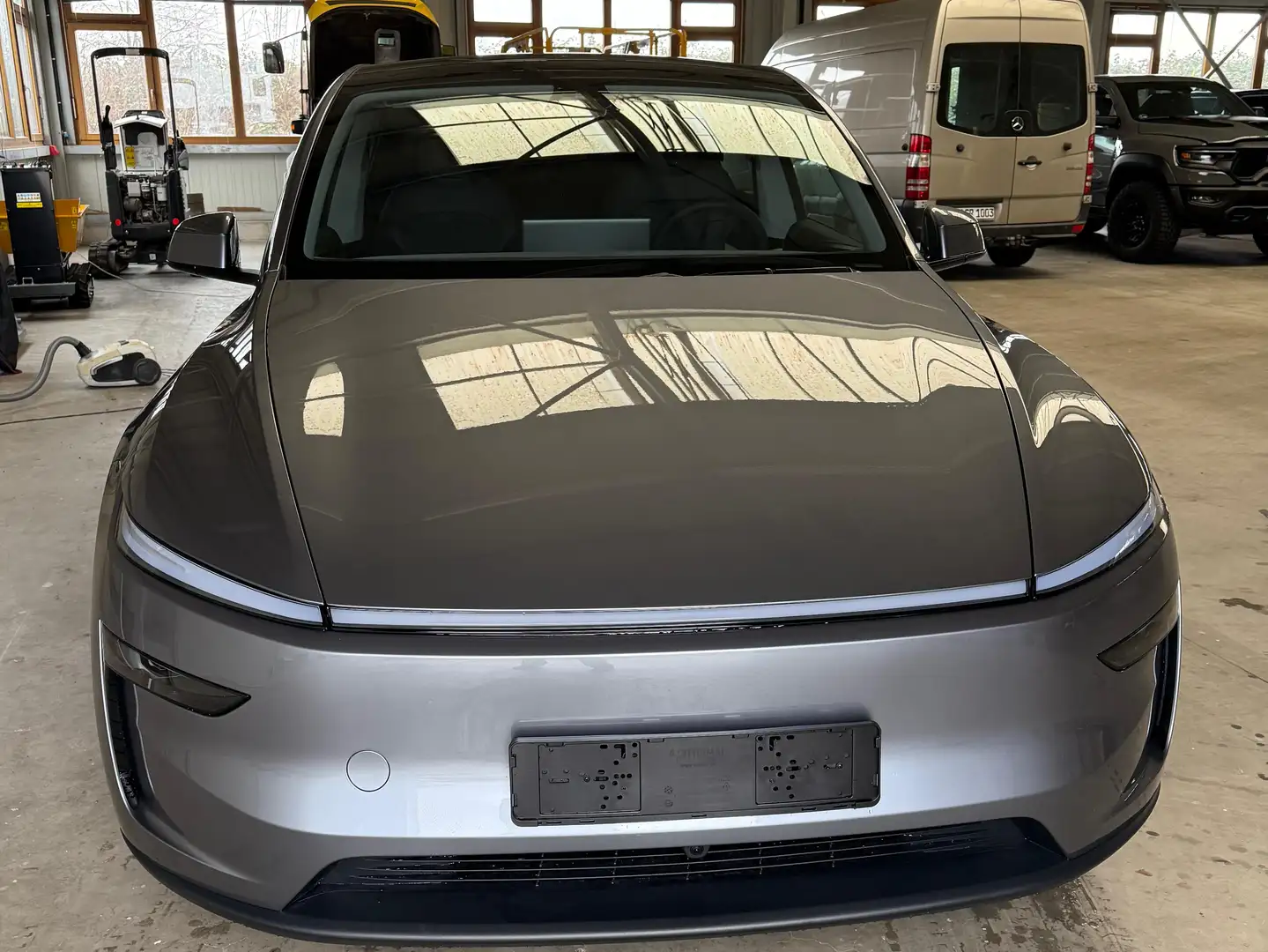 Tesla Model Y Model Y AWD Premium - neueste Akkugeneration Gri - 1