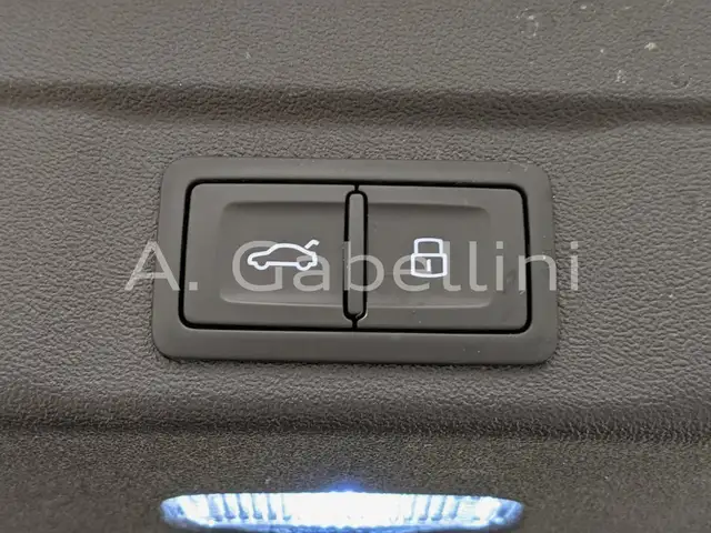 Audi A6 view 9