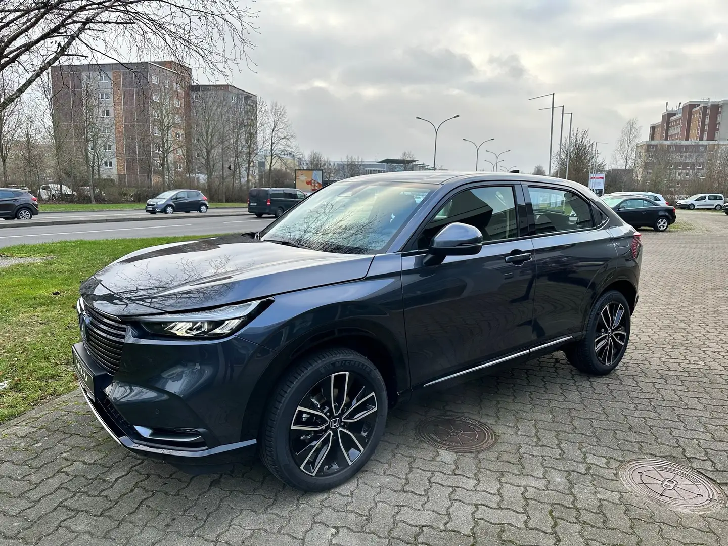 Honda HR-V e:HEV 1.5 i-MMD*Hyb.Advance*ACC*elktrHeckklappe Grijs - 1