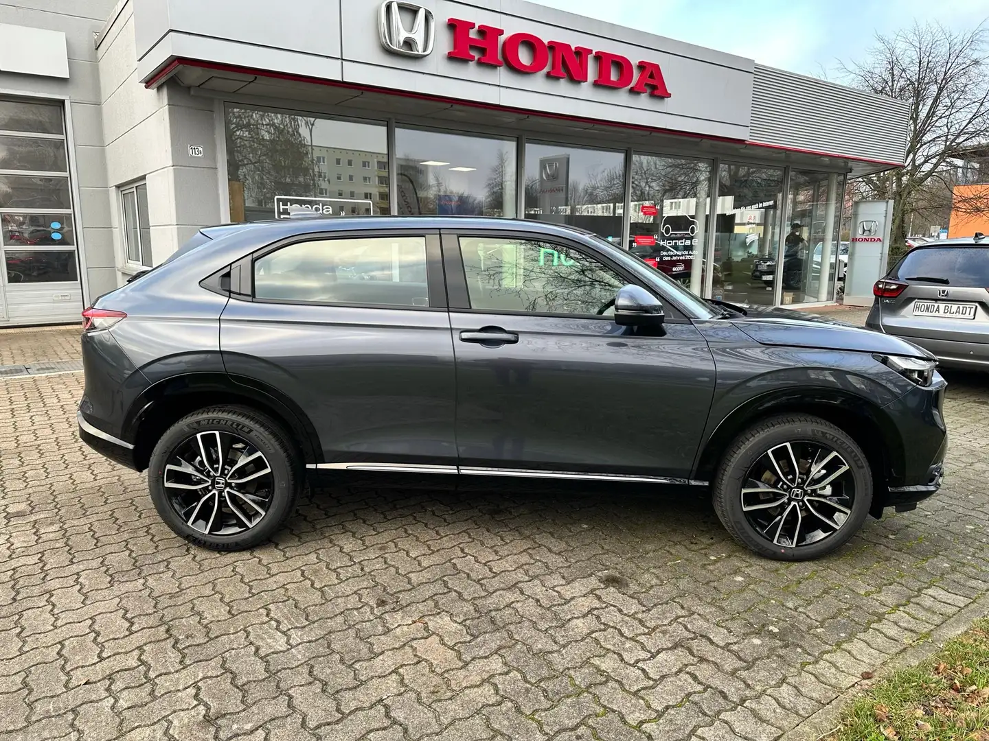 Honda HR-V e:HEV 1.5 i-MMD*Hyb.Advance*ACC*elktrHeckklappe Grijs - 2