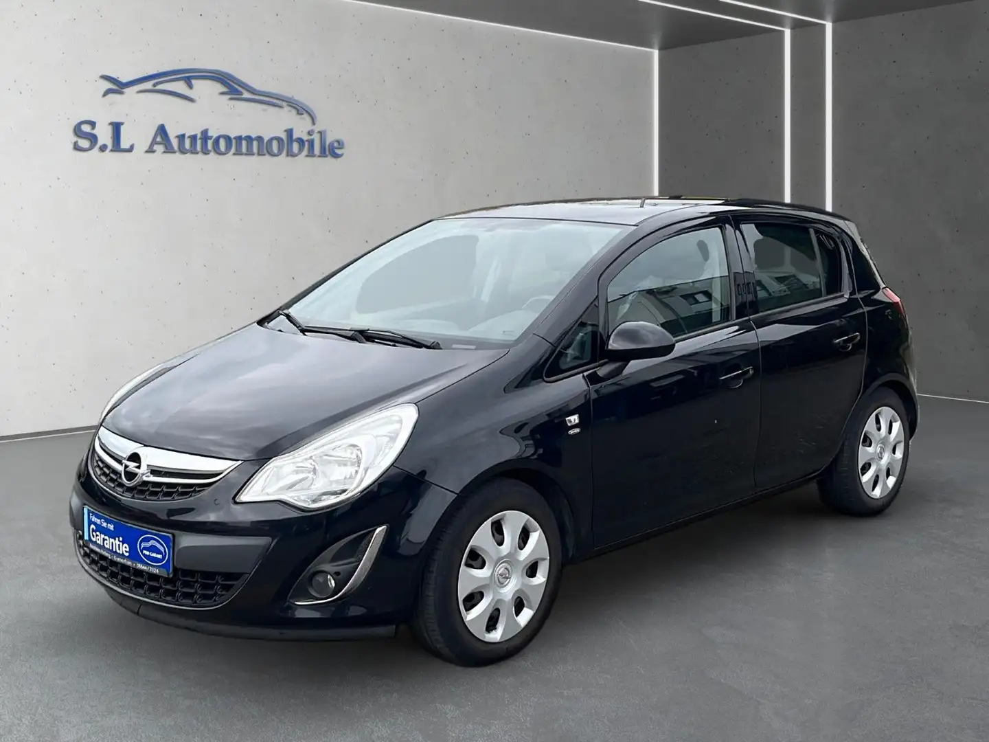 Opel Corsa D Satellite Wagen Nr 083 Schwarz - 2