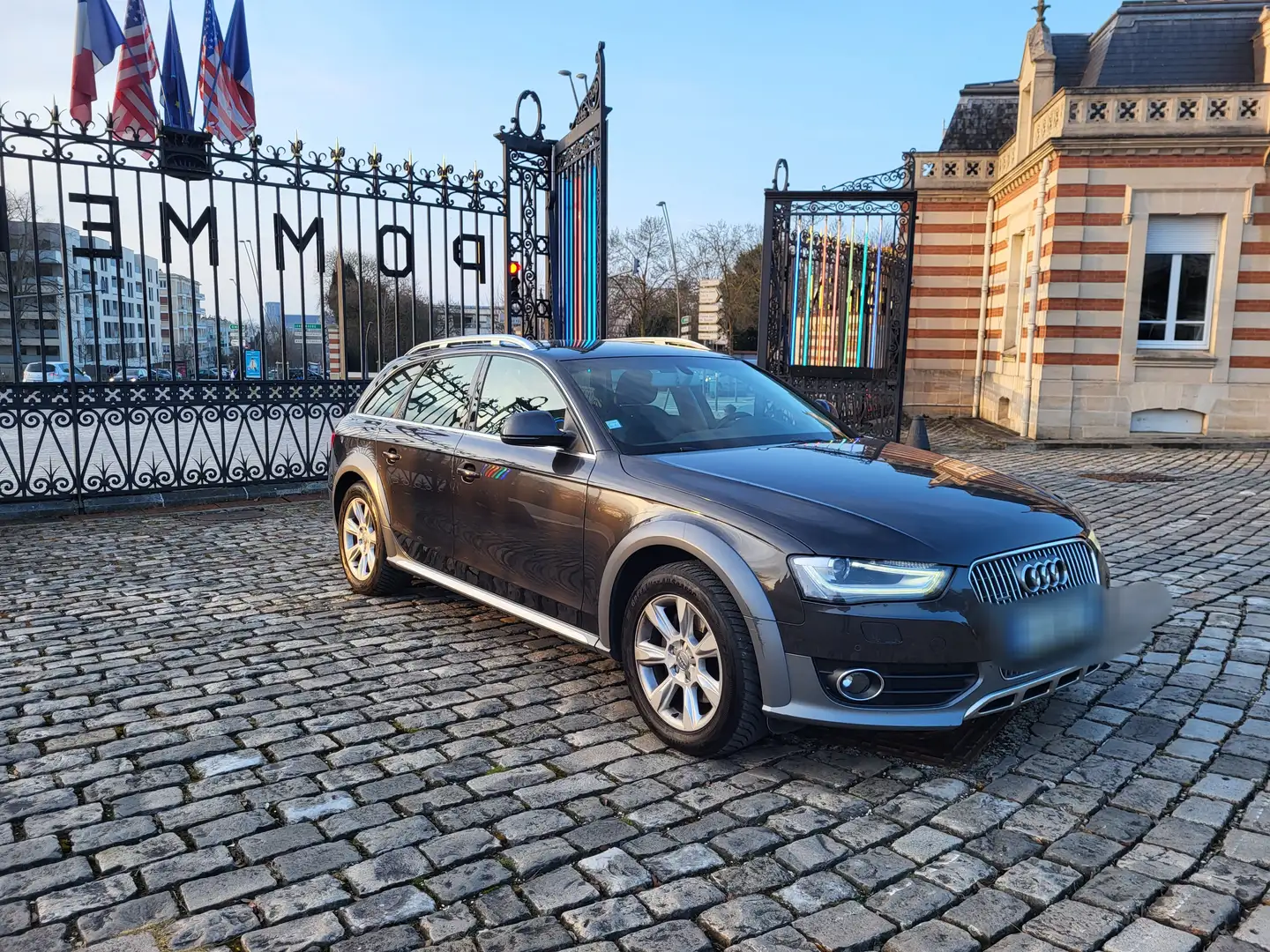 Audi A4 allroad A4 Allroad Quattro 2.0 TFSI 211 Ambition Luxe Černá - 2