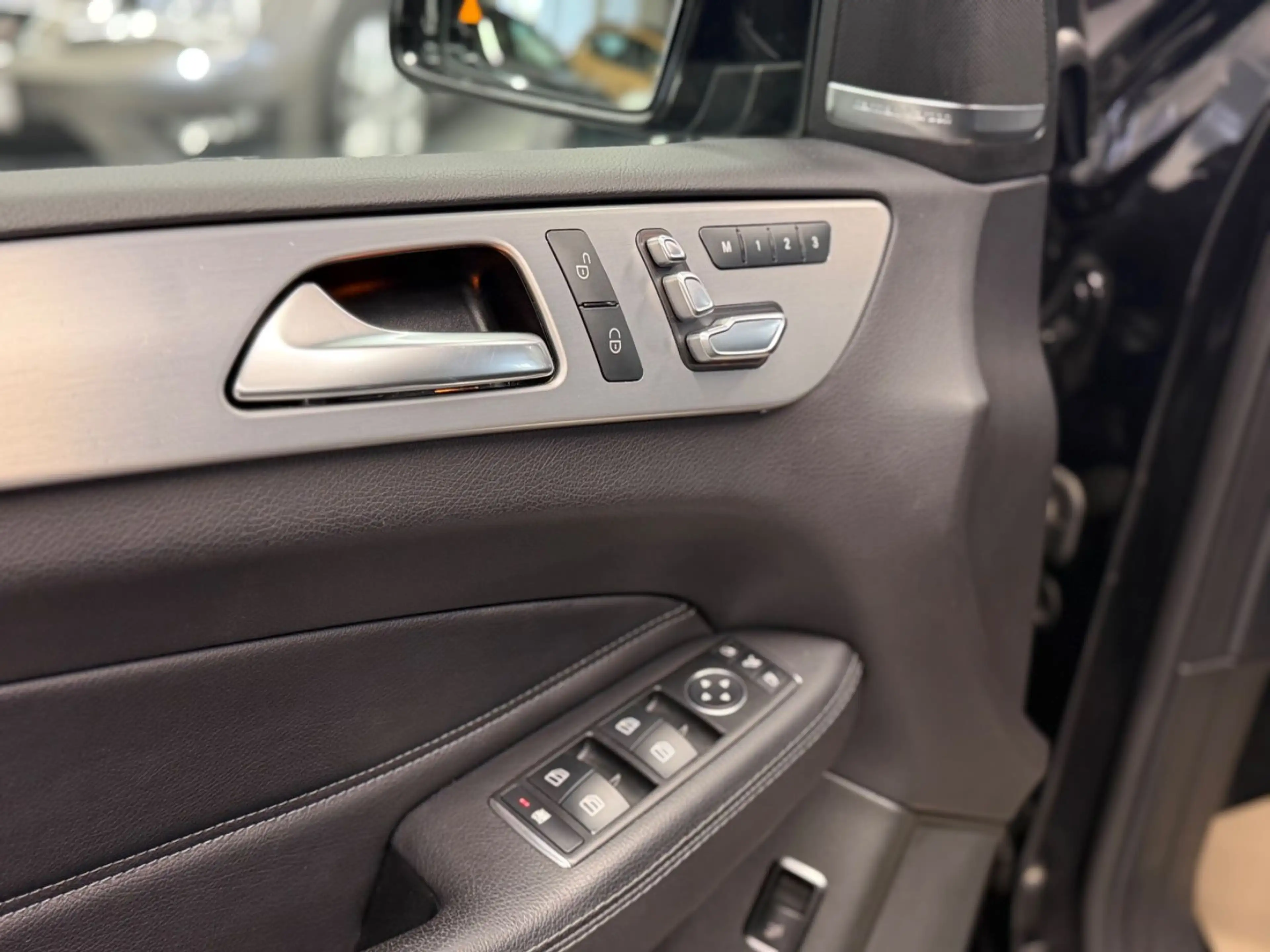Mercedes-Benz GLS 350 d 4Matic LED Standheizung 7-Sitzer 360° — photo 13