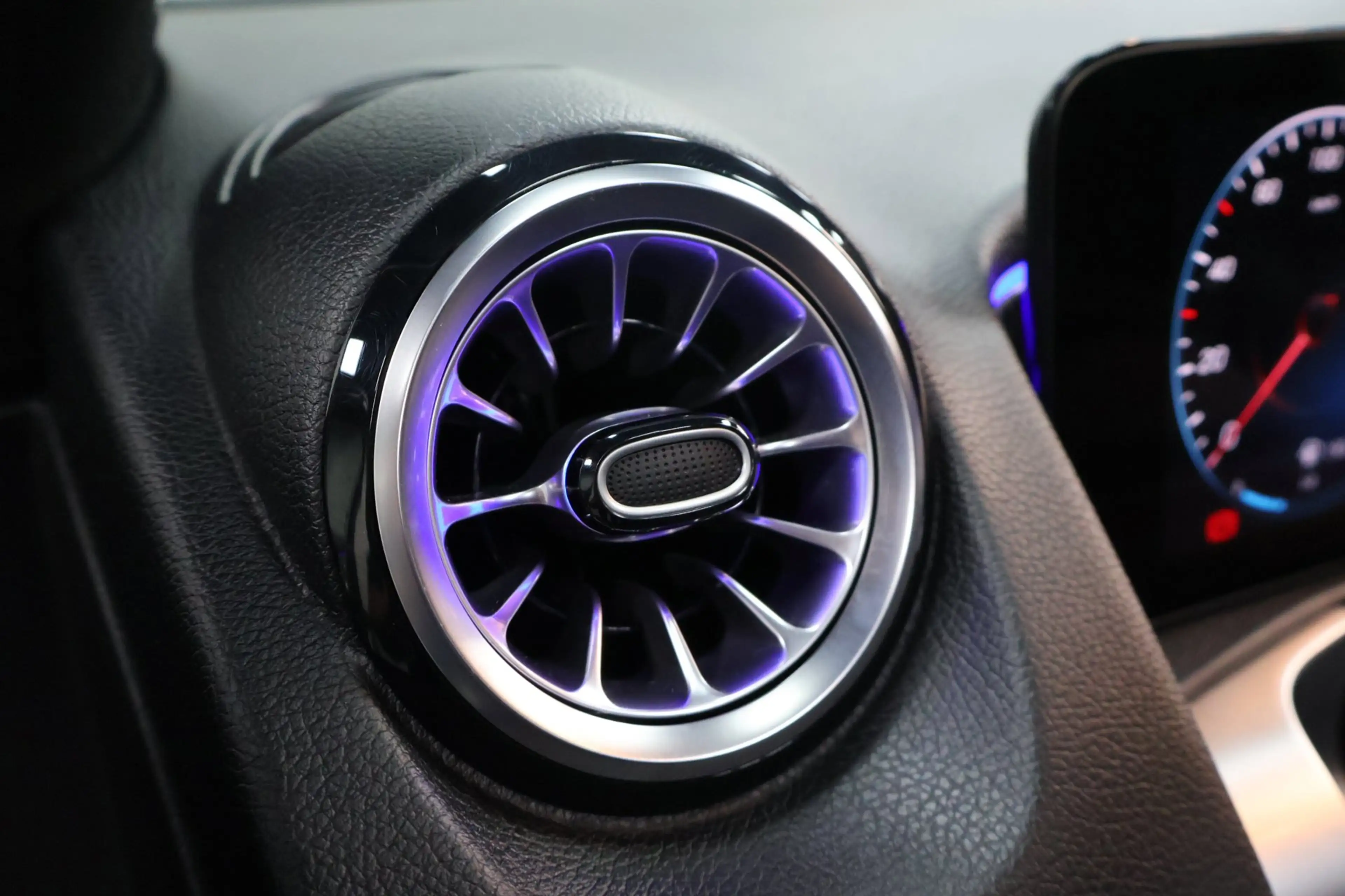 Mercedes-Benz Others GLB Premium Plus|Pano|Navi|Climate|Cruise| — photo 17