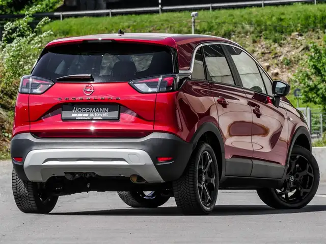 Opel Crossland view 3