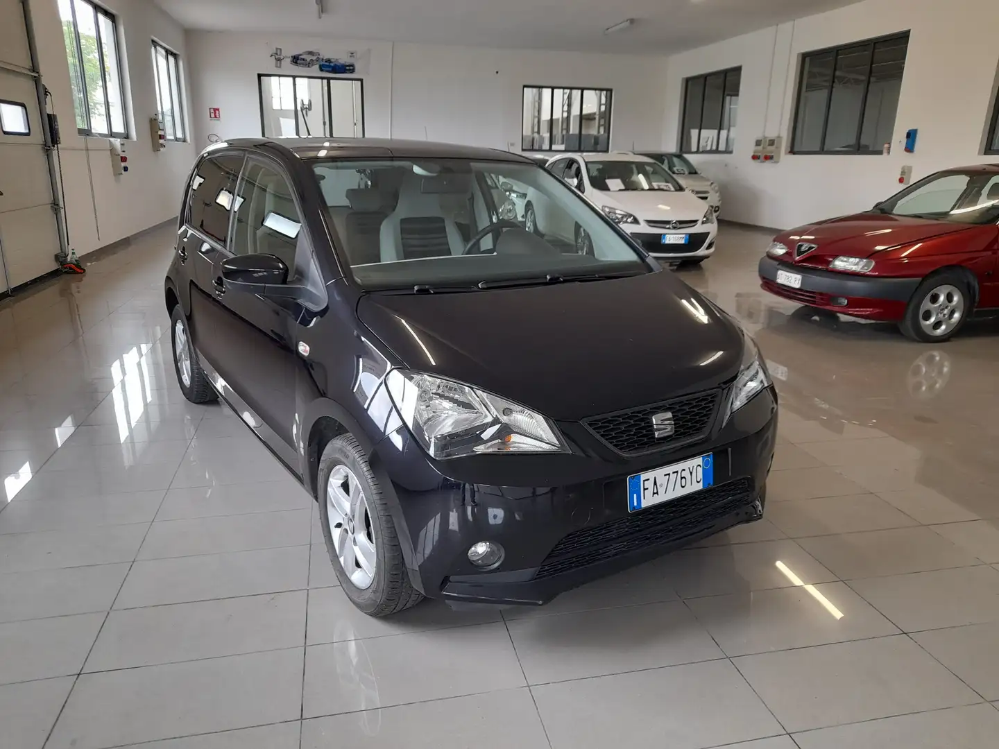 SEAT Mii Mii 5p 1.0 ecofuel by Mango Nero  68cv Zwart - 1